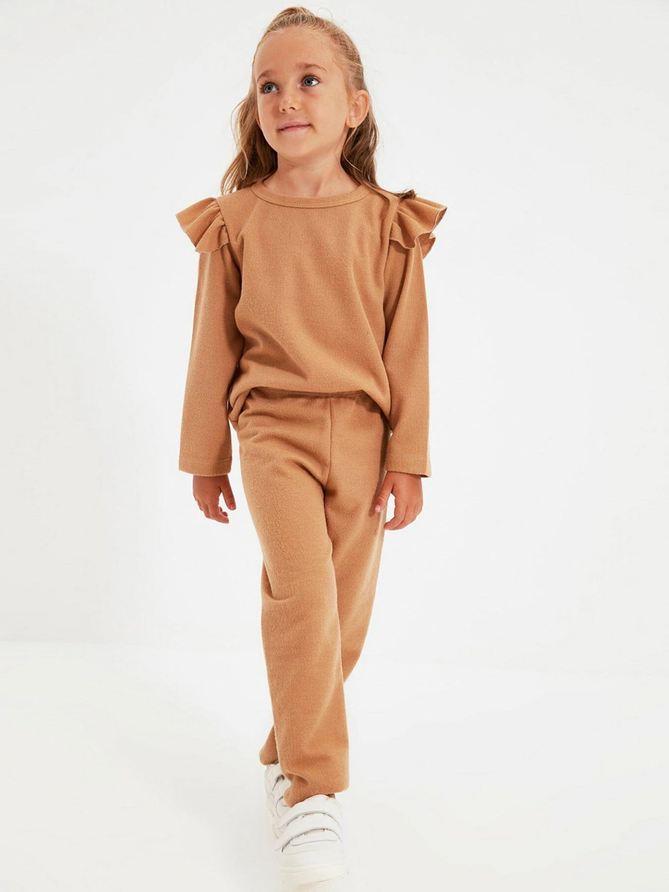 Худи и свитшоты Trendyol модель TKDAW22SW0617/Camel Худи и свитшоты Trendyol модель TKDAW22SW0617/Camel Фото