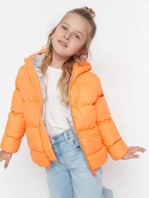 Куртки и дубленки Trendyol модель TKDAW22MO0555/Turuncu Фото