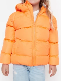 Куртки и дубленки Trendyol модель TKDAW22MO0555/Turuncu Фото