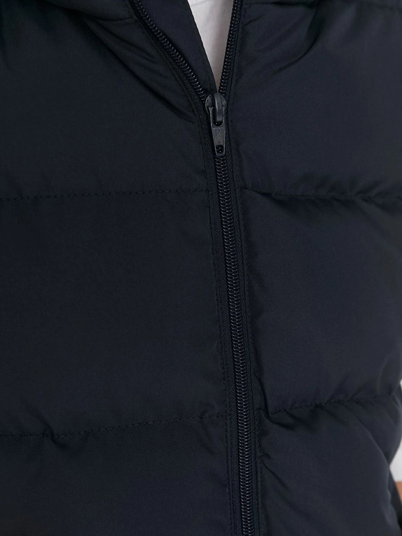 Куртки и дубленки Trendyol модель TKDAW23YE00002/Lacivert Фото
