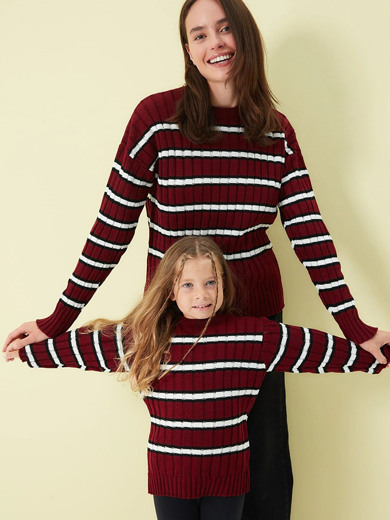 Светри та кардигани Trendyol модель TKDAW23KZ00059/Bordo Светри та кардигани Trendyol модель TKDAW23KZ00059/Bordo Фото