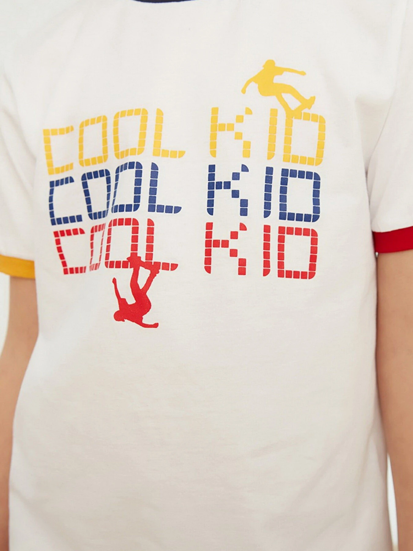 Футболки и поло Trendyol модель TKDSS22TS0464/Beyaz Фото