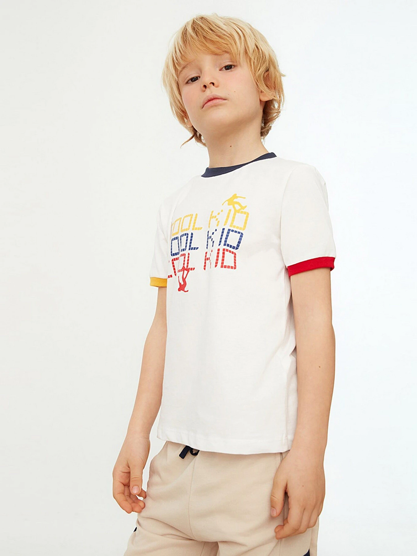 Футболки и поло Trendyol модель TKDSS22TS0464/Beyaz Фото