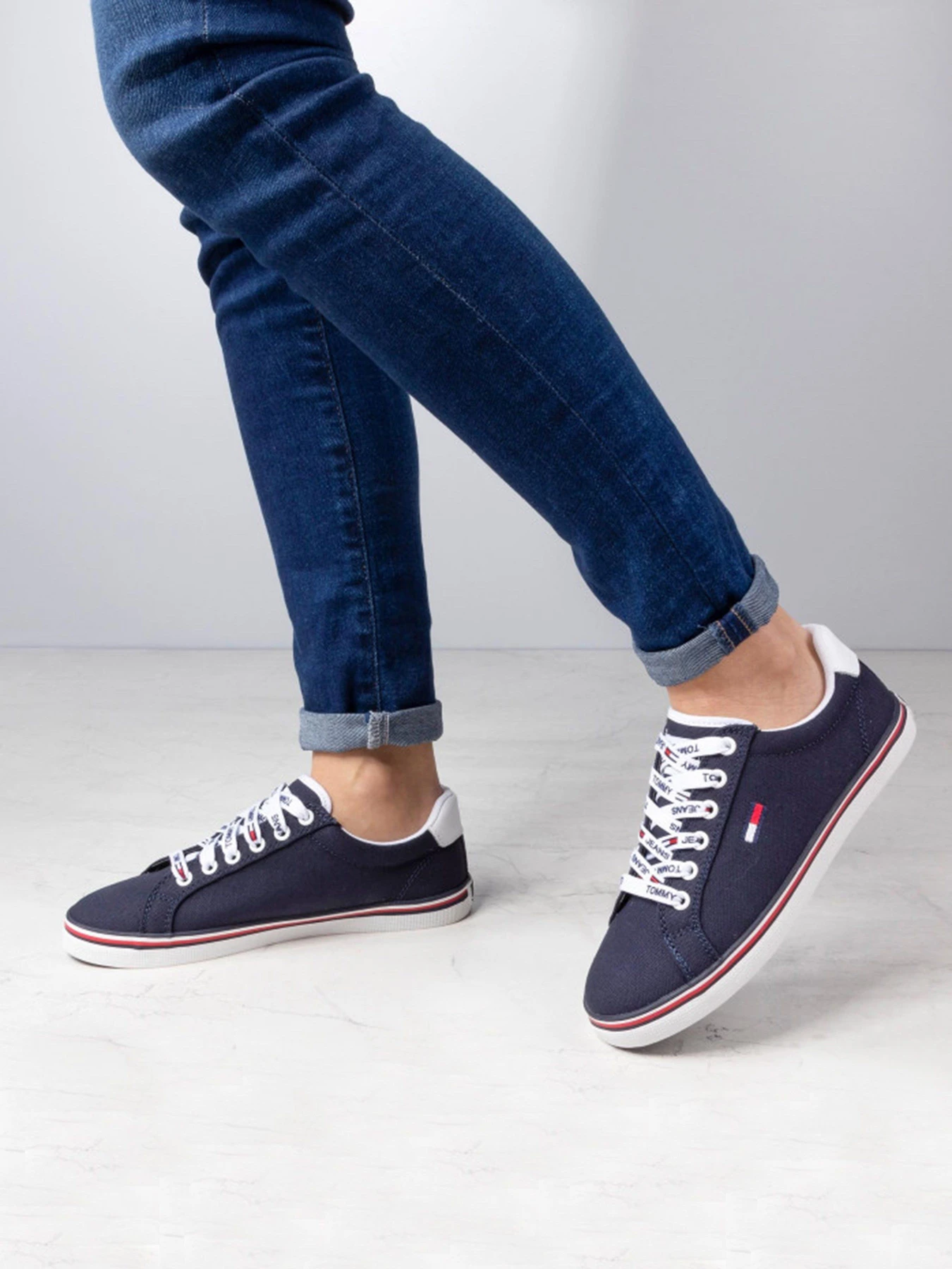 Кеды Tommy Hilfiger модель EN0EN00786-C87 Кеды Tommy Hilfiger модель EN0EN00786-C87 Фото