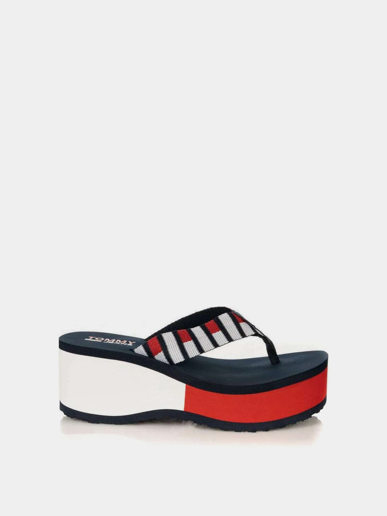Шлёпанцы Tommy Hilfiger Flag Webbing High Beach модель EN0EN01303-C87 Шлёпанцы Tommy Hilfiger Flag Webbing High Beach модель EN0EN01303-C87 Фото