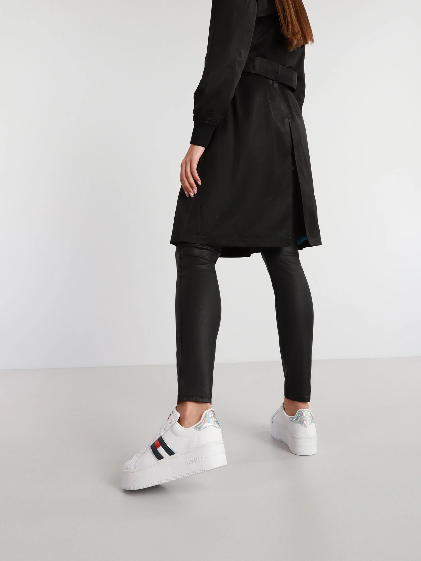 Кеды Tommy Hilfiger Iridescent Iconic модель EN0EN01353-YBR Фото