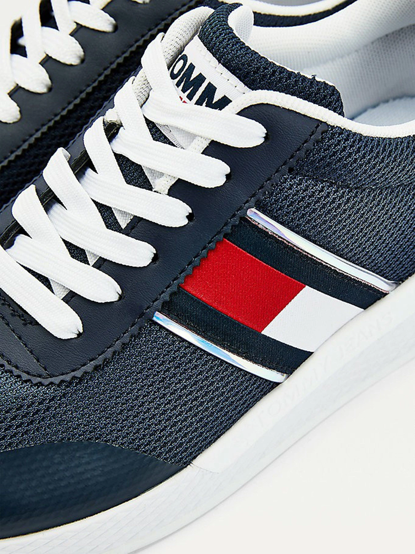 Кроссовки Tommy Hilfiger модель EN0EN01359-C87 Кроссовки Tommy Hilfiger модель EN0EN01359-C87 Фото