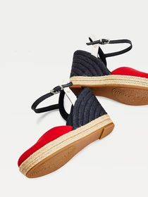 Босоножки Tommy Hilfiger модель FW0FW04786-0GY Фото