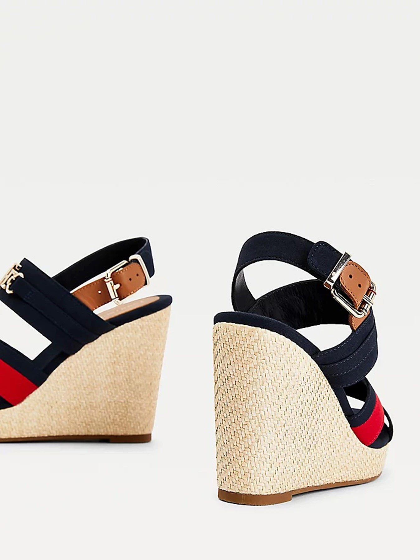Босоножки Tommy Hilfiger модель FW0FW05615-0GY Босоножки Tommy Hilfiger модель FW0FW05615-0GY Фото