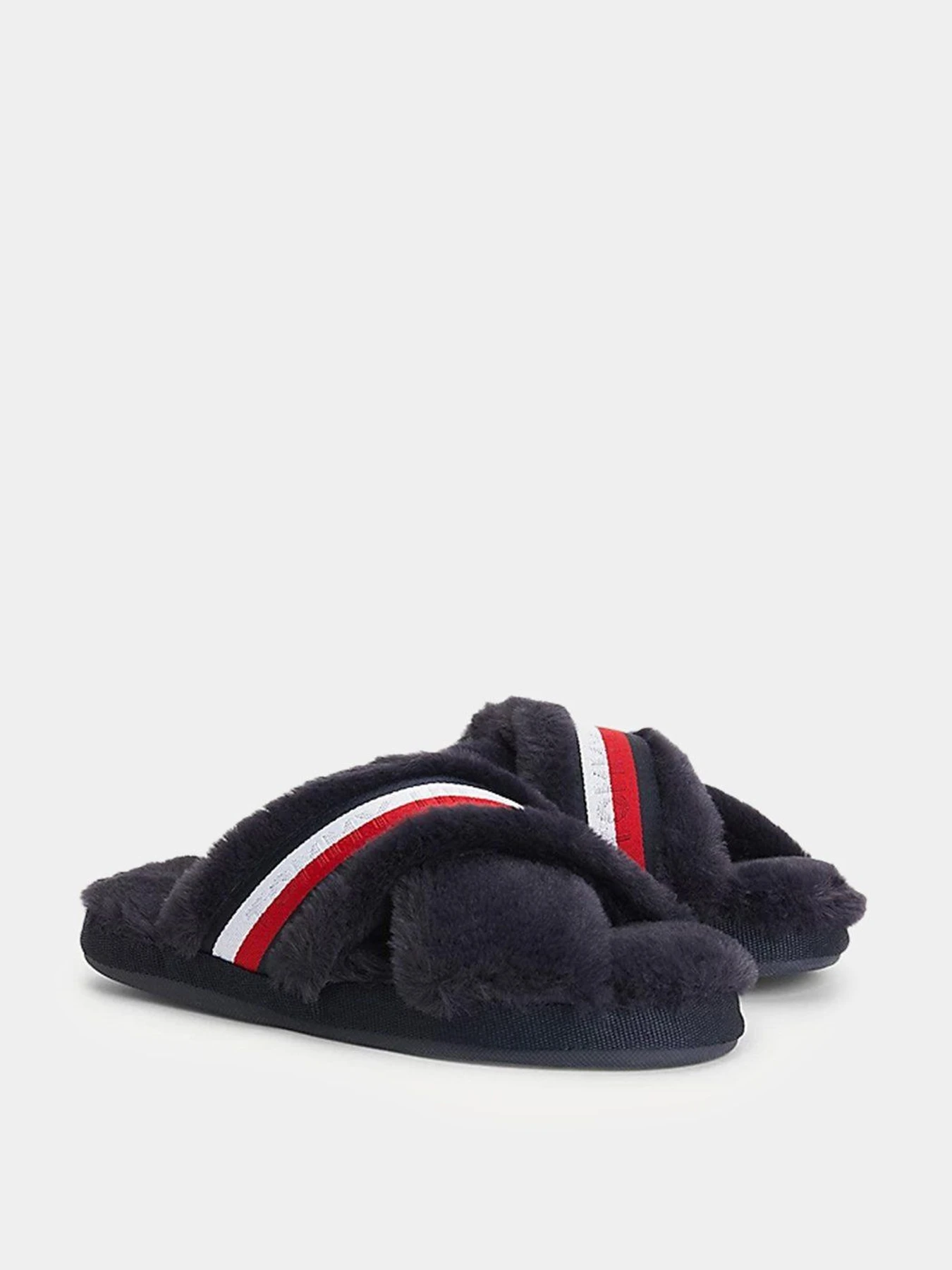 Тапки Tommy Hilfiger модель FW0FW06314-0GY Тапки Tommy Hilfiger модель FW0FW06314-0GY Фото