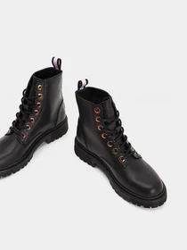 Ботинки и сапоги Tommy Hilfiger Iridescent Eyelets Flat модель EN0EN01537-BDS Фото