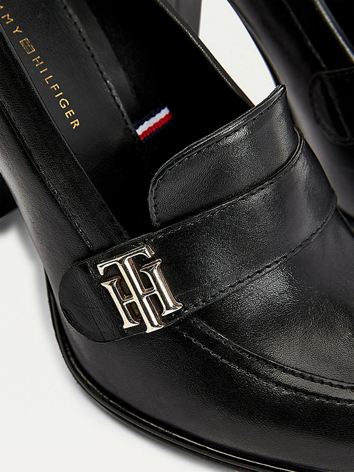 Туфли и лоферы Tommy Hilfiger ESSENTIAL HIGH HEEL COURT SHOES модель FW0FW05780-BDS Туфли и лоферы Tommy Hilfiger ESSENTIAL HIGH HEEL COURT SHOES модель FW0FW05780-BDS Фото