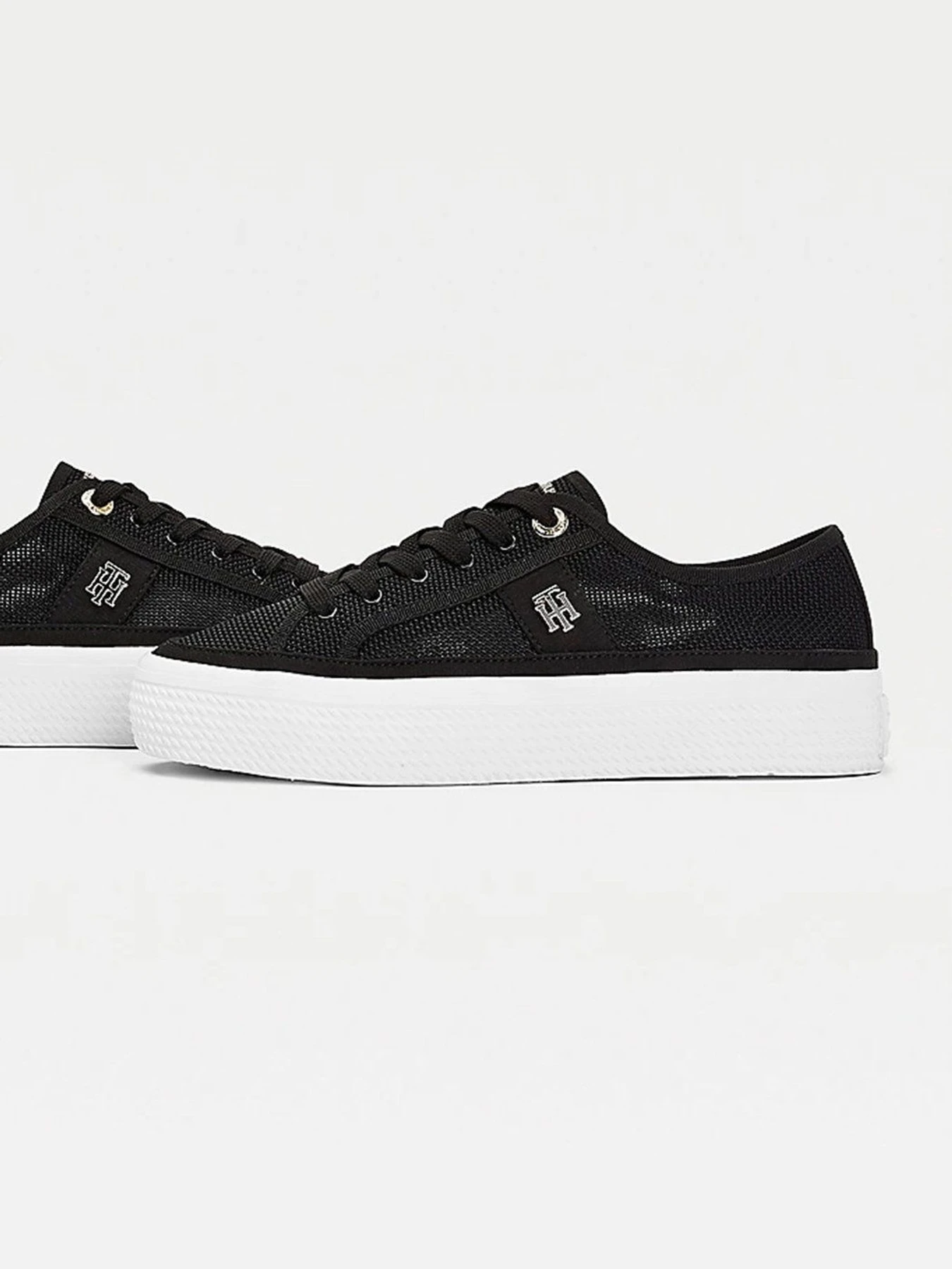Кеды Tommy Hilfiger MESH LOW-TOP TRAINERS модель FW0FW05793-BDS Кеды Tommy Hilfiger MESH LOW-TOP TRAINERS модель FW0FW05793-BDS Фото