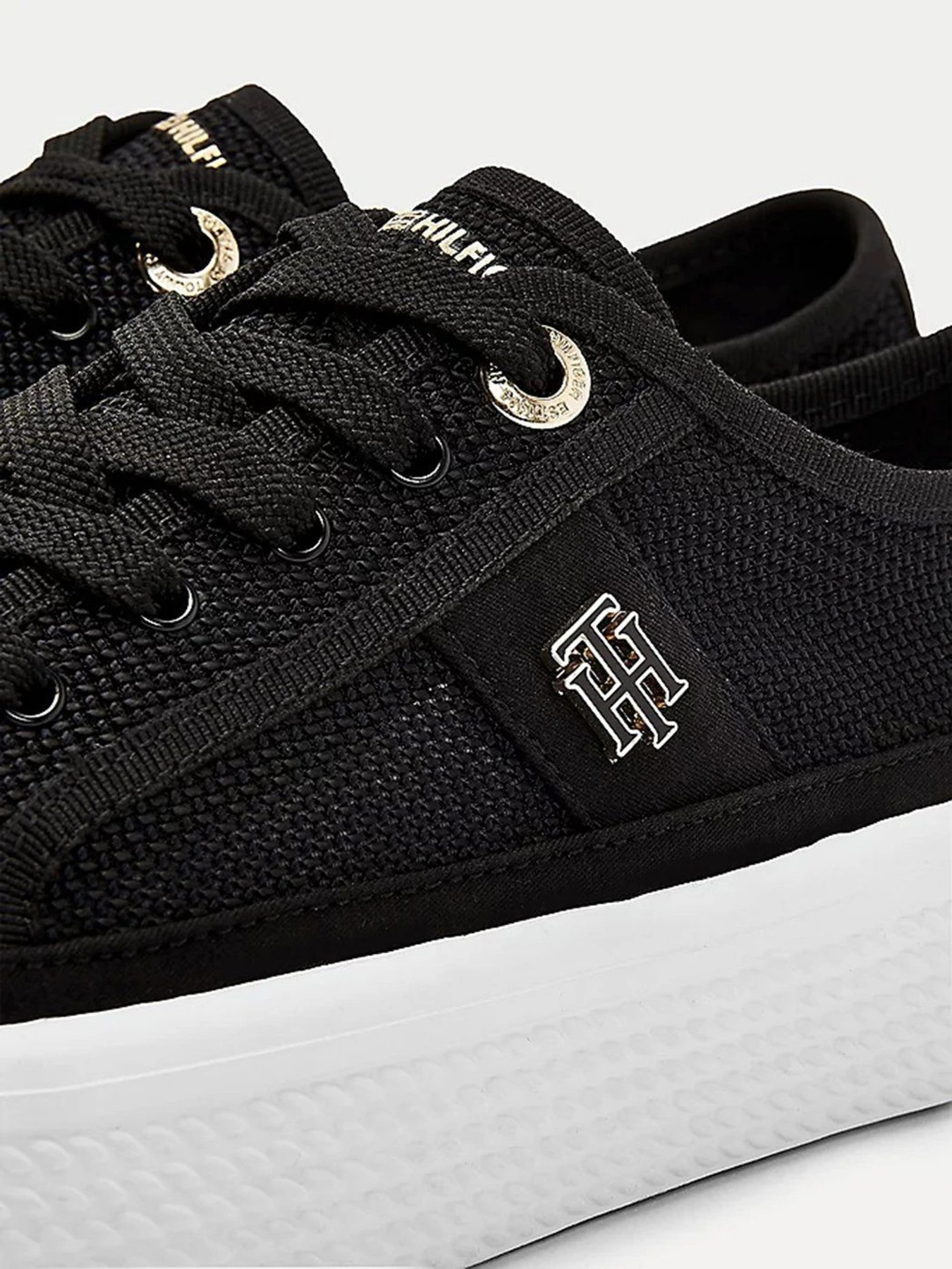 Кеды Tommy Hilfiger MESH LOW-TOP TRAINERS модель FW0FW05793-BDS Кеды Tommy Hilfiger MESH LOW-TOP TRAINERS модель FW0FW05793-BDS Фото