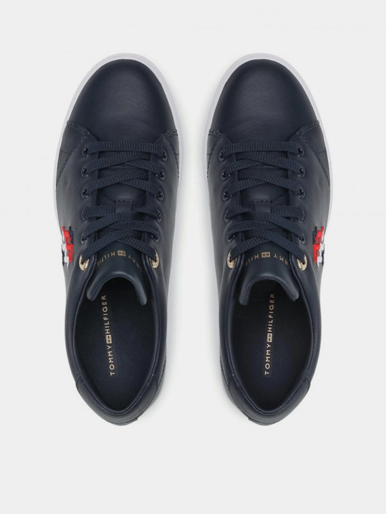 Кеды Tommy Hilfiger LEATHER MONOGRAM TRAINERS модель FW0FW05794-DW5 Фото