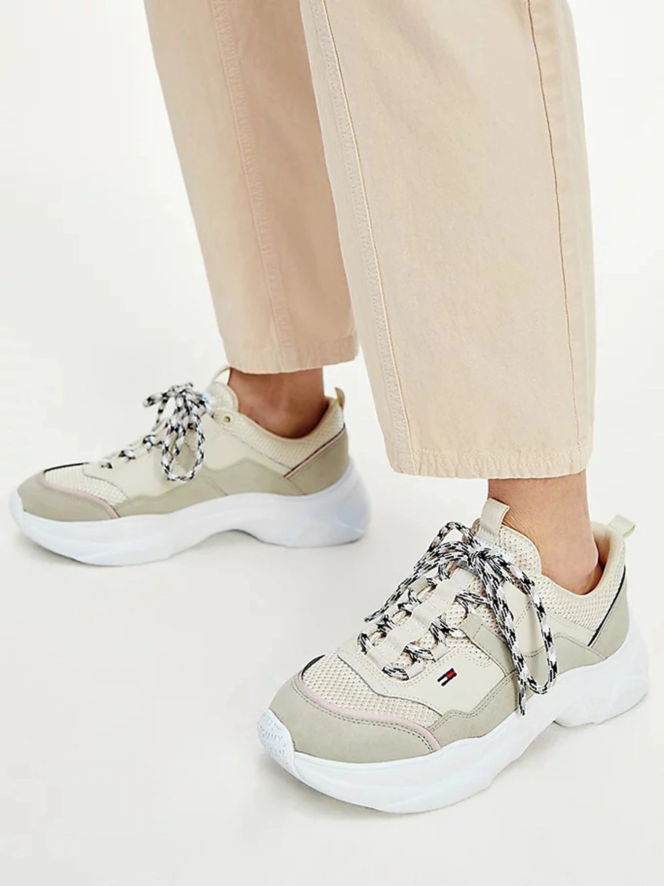Кроссовки Tommy Hilfiger Lightweight модель EN0EN01436-ABI Фото