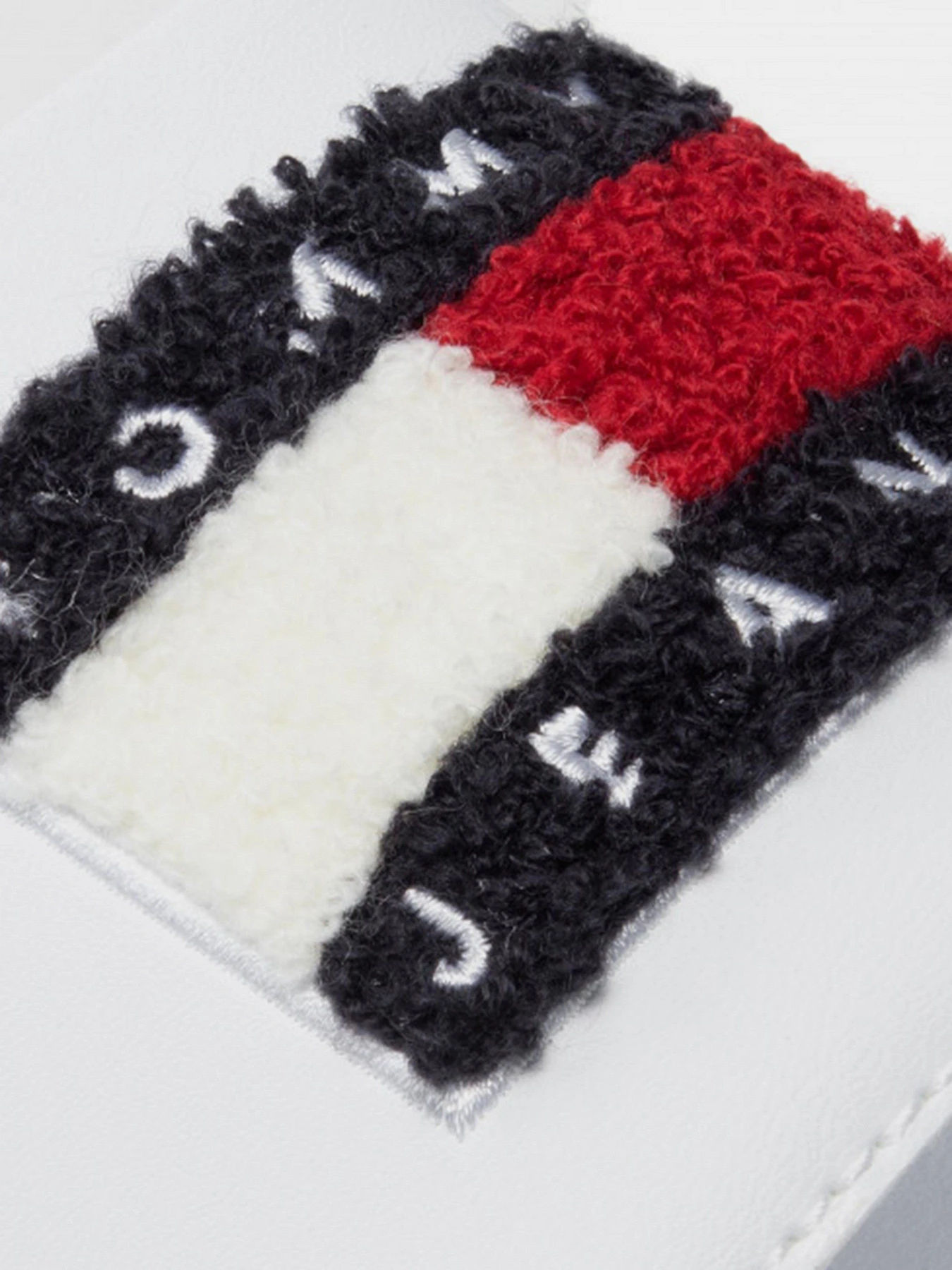 Шльопанці Tommy Hilfiger модель EN0EN01644-YBR Шльопанці Tommy Hilfiger модель EN0EN01644-YBR Фото