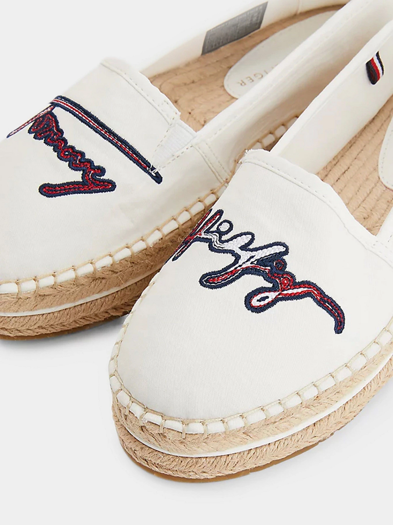 Слипоны и мокасины Tommy Hilfiger модель FW0FW06483-YBL Слипоны и мокасины Tommy Hilfiger модель FW0FW06483-YBL Фото