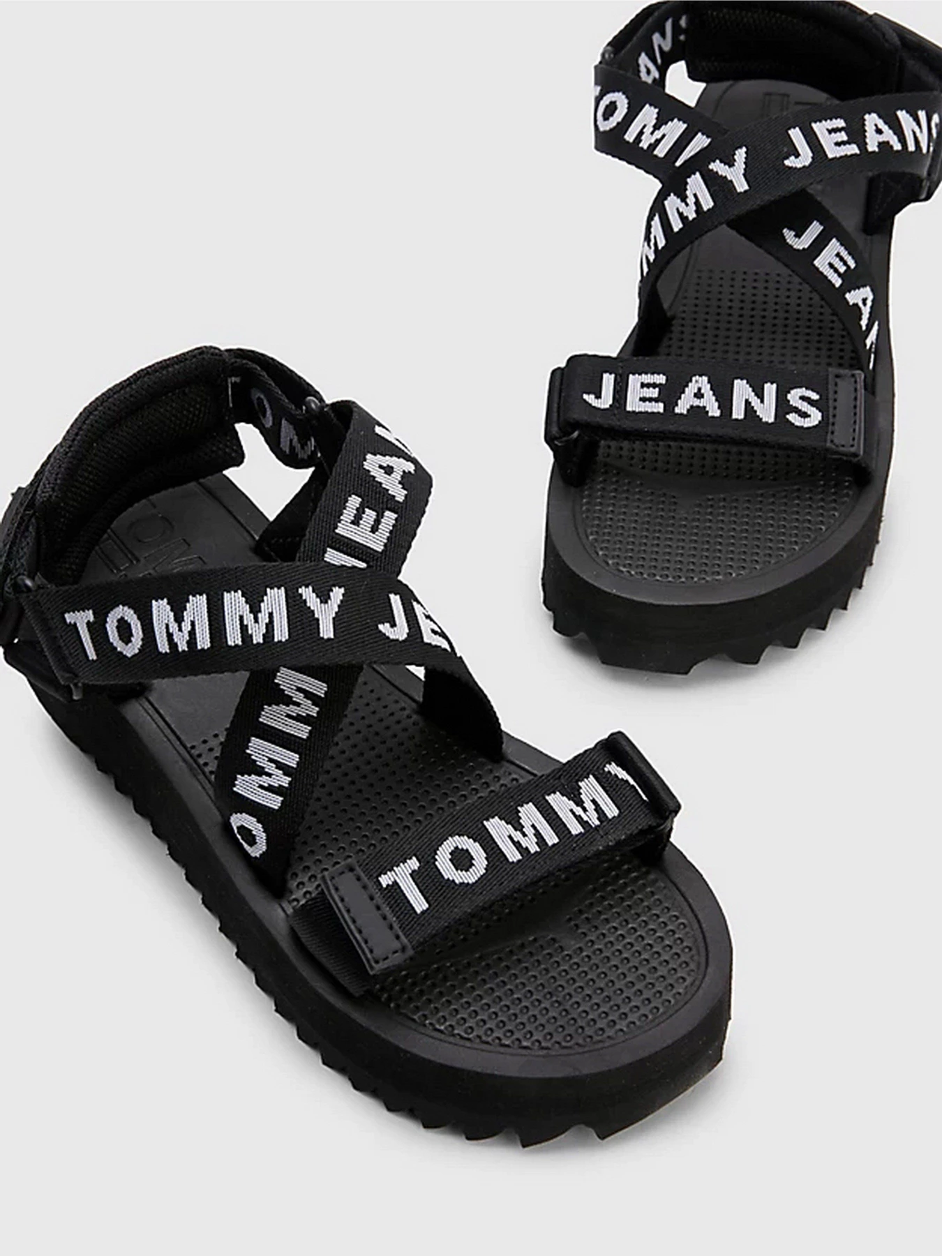 Сандалии Tommy Hilfiger модель EN0EN02119-0GJ Сандалии Tommy Hilfiger модель EN0EN02119-0GJ Фото