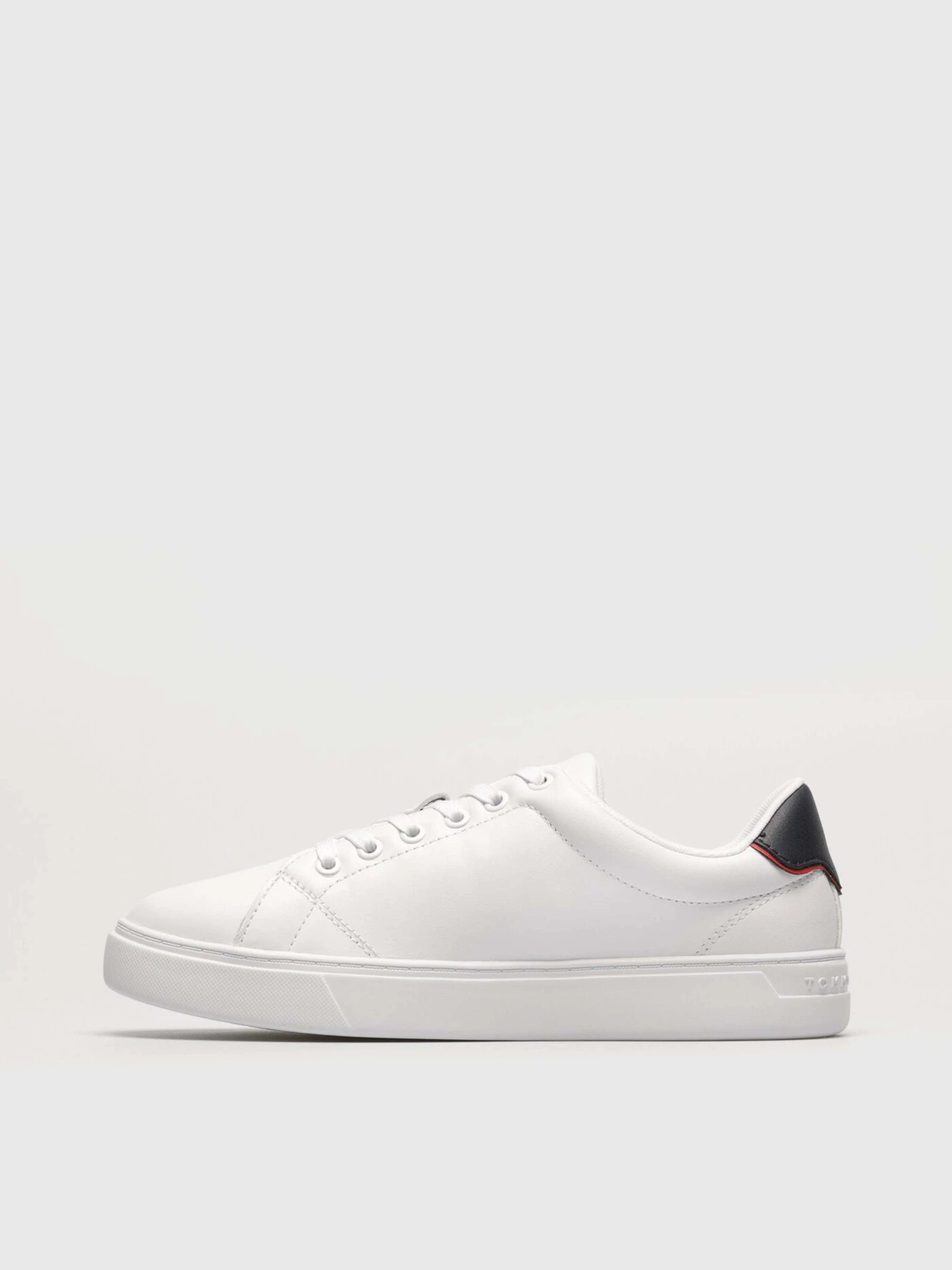 Кеды Tommy Hilfiger Elevated Essential Court модель FW0FW06965-0K9 Кеды Tommy Hilfiger Elevated Essential Court модель FW0FW06965-0K9 Фото