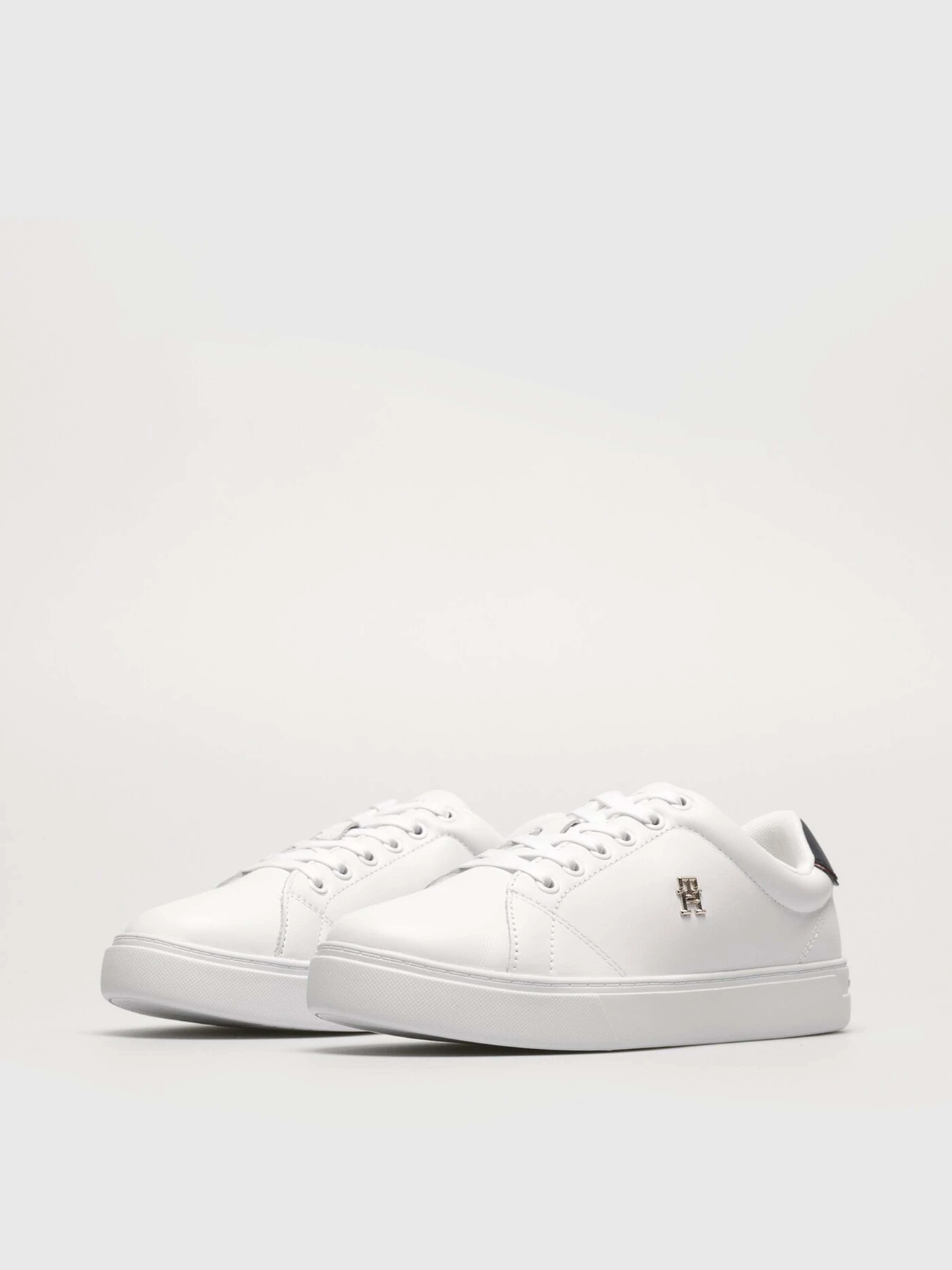 Кеды Tommy Hilfiger Elevated Essential Court модель FW0FW06965-0K9 Кеды Tommy Hilfiger Elevated Essential Court модель FW0FW06965-0K9 Фото