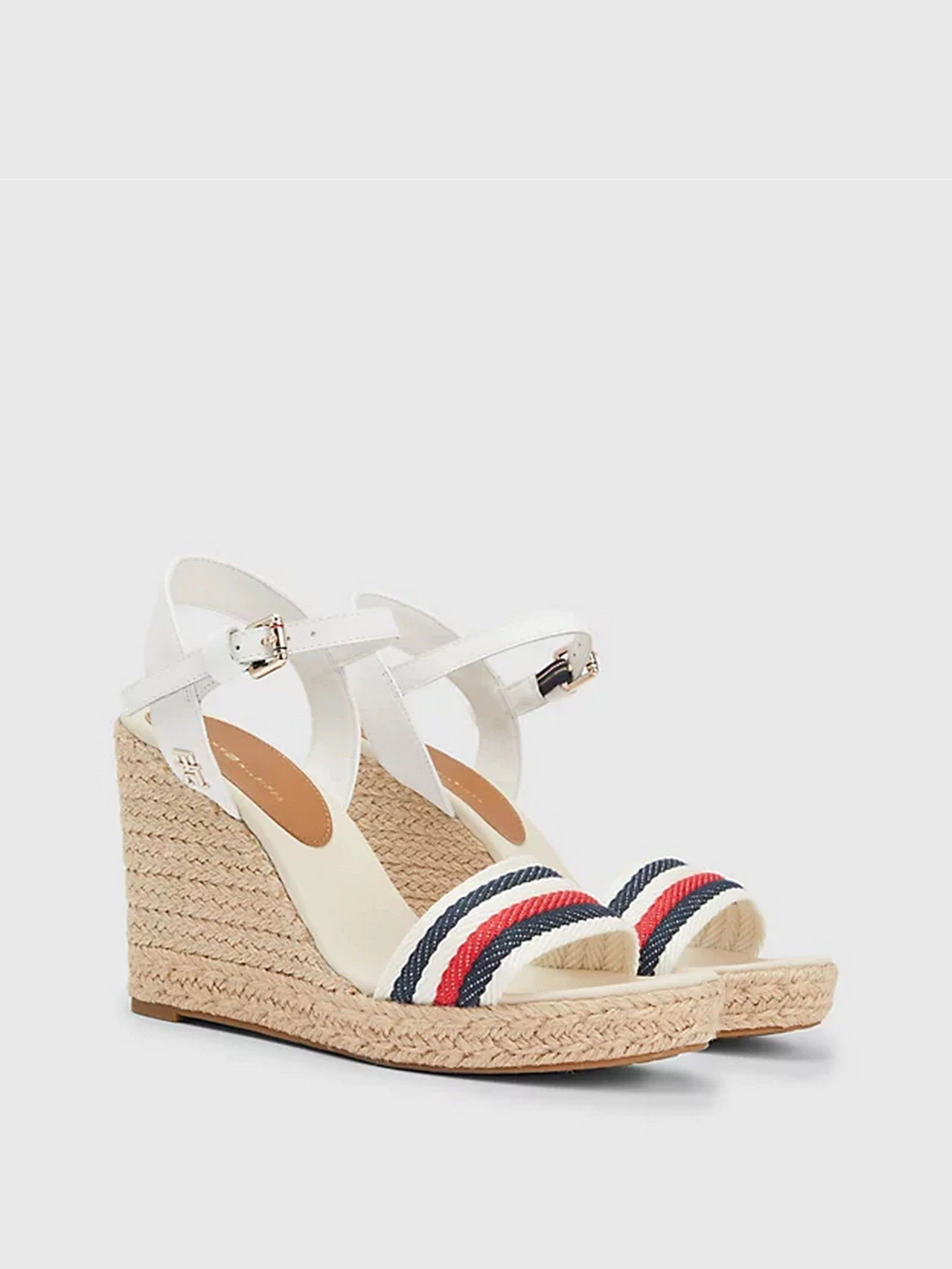 Босоніжки Tommy Hilfiger модель FW0FW07086-YBL Босоніжки Tommy Hilfiger модель FW0FW07086-YBL Фото