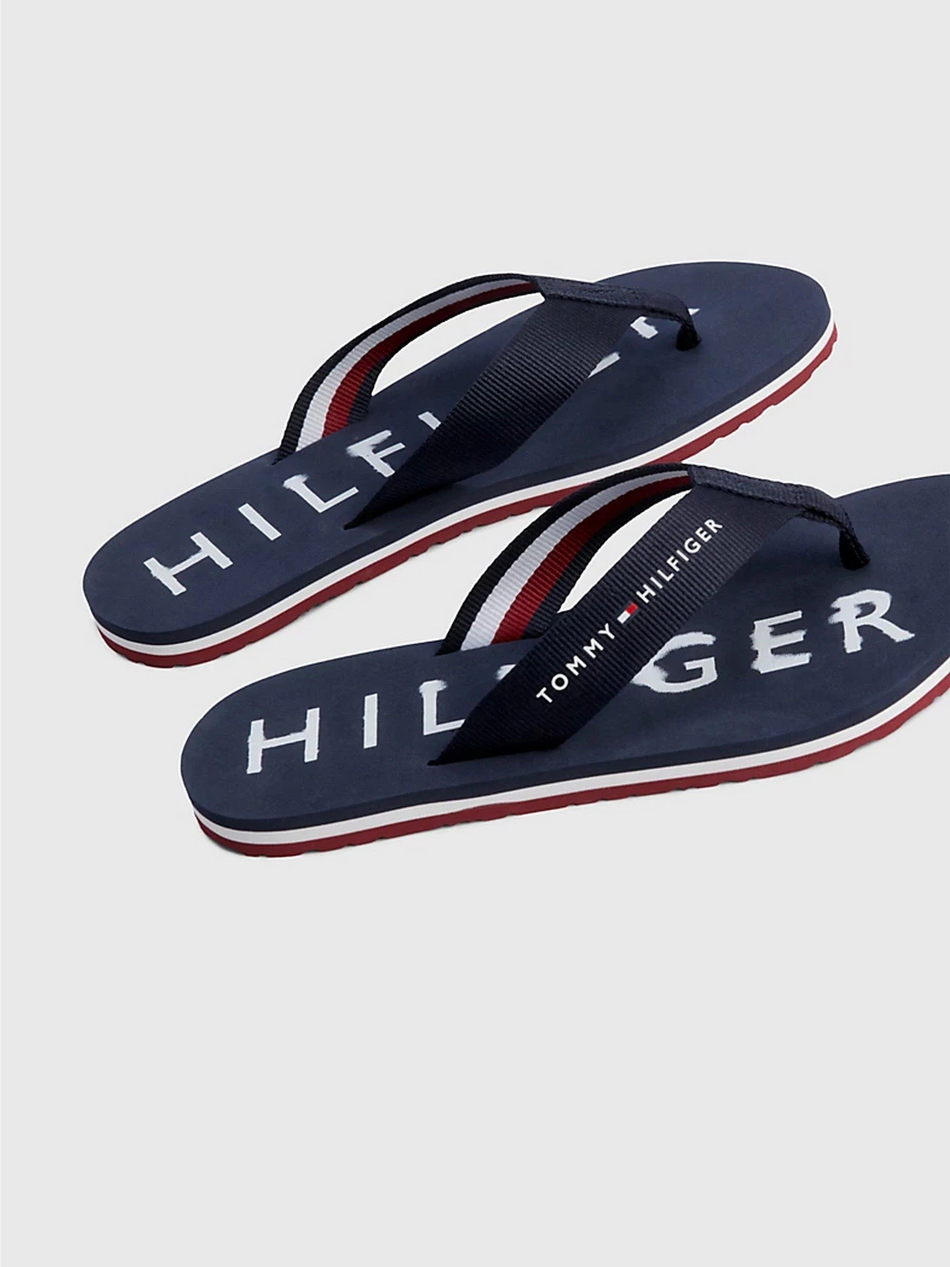 Шлёпанцы Tommy Hilfiger ESSENTIAL SIGNATURE WEBBING FLIP-FLOPS модель FW0FW07419-0GY Шлёпанцы Tommy Hilfiger ESSENTIAL SIGNATURE WEBBING FLIP-FLOPS модель FW0FW07419-0GY Фото