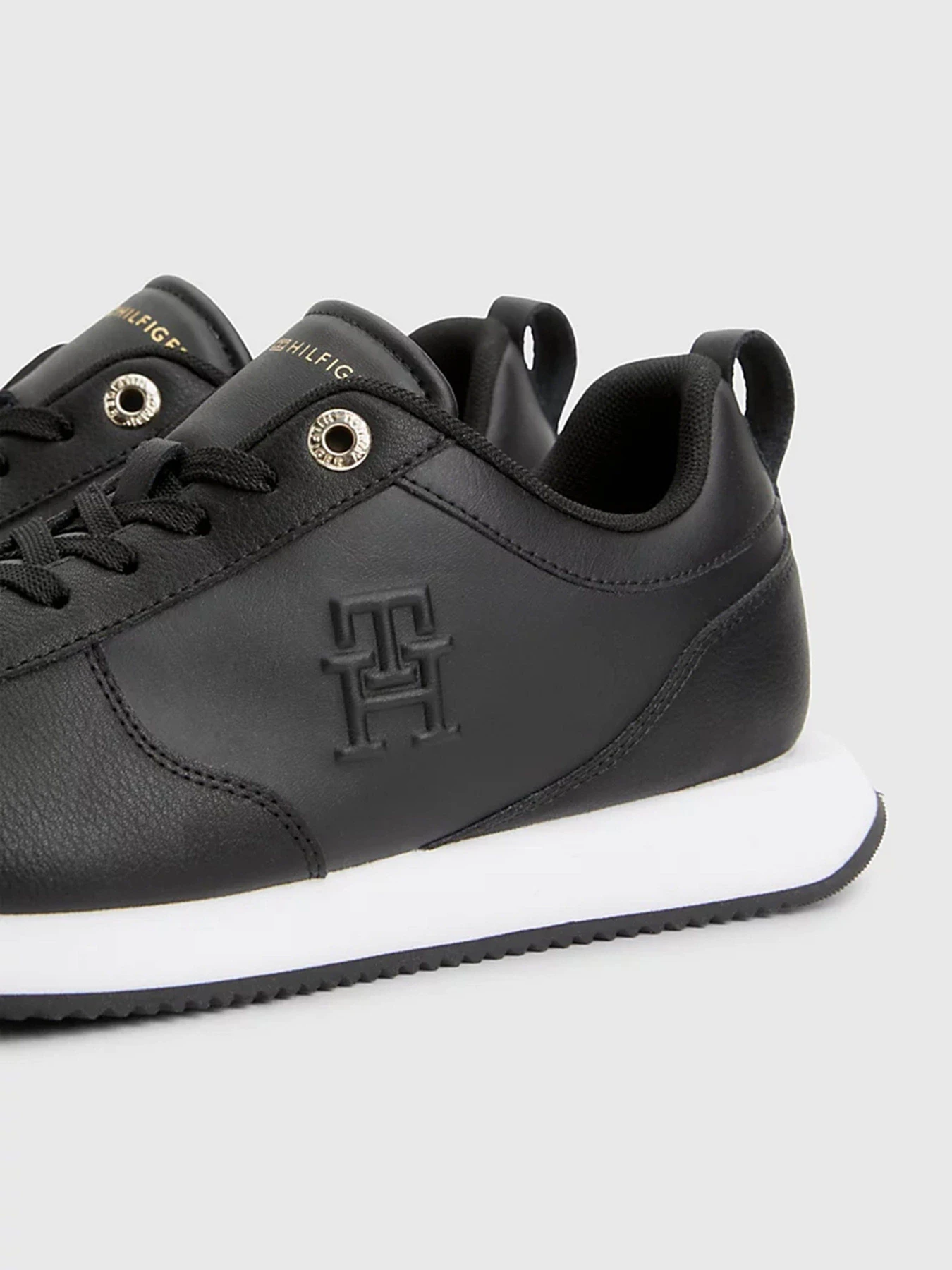 Кроссовки Tommy Hilfiger MONOGRAM RUNNER модель FW0FW07285-BDS Кроссовки Tommy Hilfiger MONOGRAM RUNNER модель FW0FW07285-BDS Фото