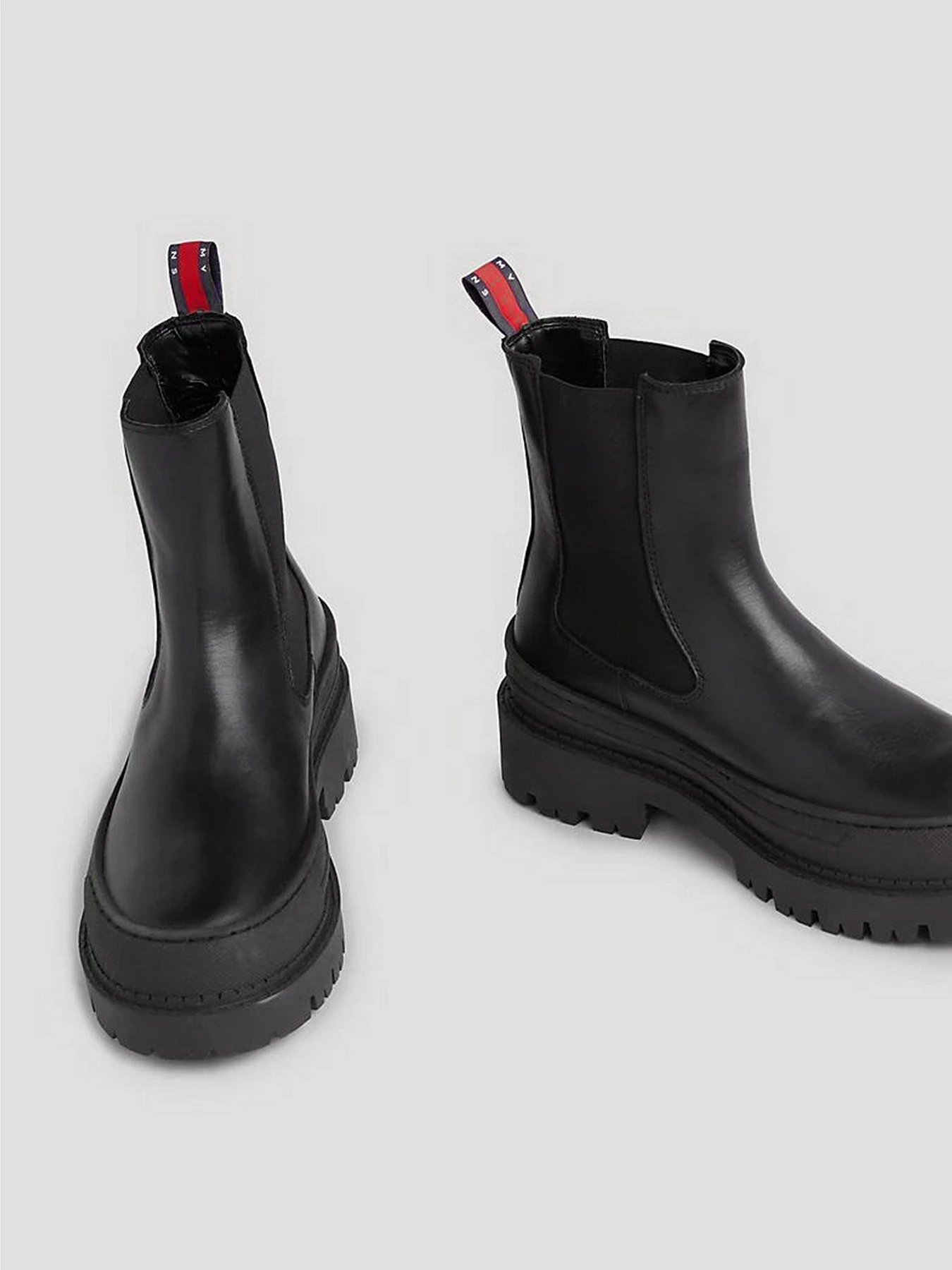 Ботинки и сапоги Tommy Hilfiger
Tjw Chelsea Foxing Boot модель EN0EN02289-BDS Ботинки и сапоги Tommy Hilfiger
Tjw Chelsea Foxing Boot модель EN0EN02289-BDS Фото
