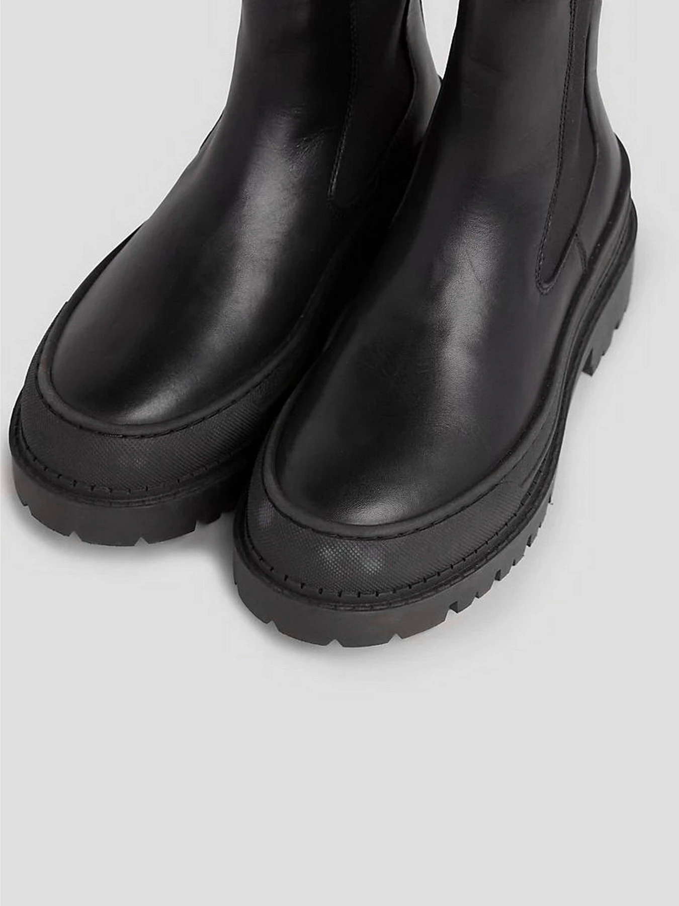 Ботинки и сапоги Tommy Hilfiger
Tjw Chelsea Foxing Boot модель EN0EN02289-BDS Ботинки и сапоги Tommy Hilfiger
Tjw Chelsea Foxing Boot модель EN0EN02289-BDS Фото
