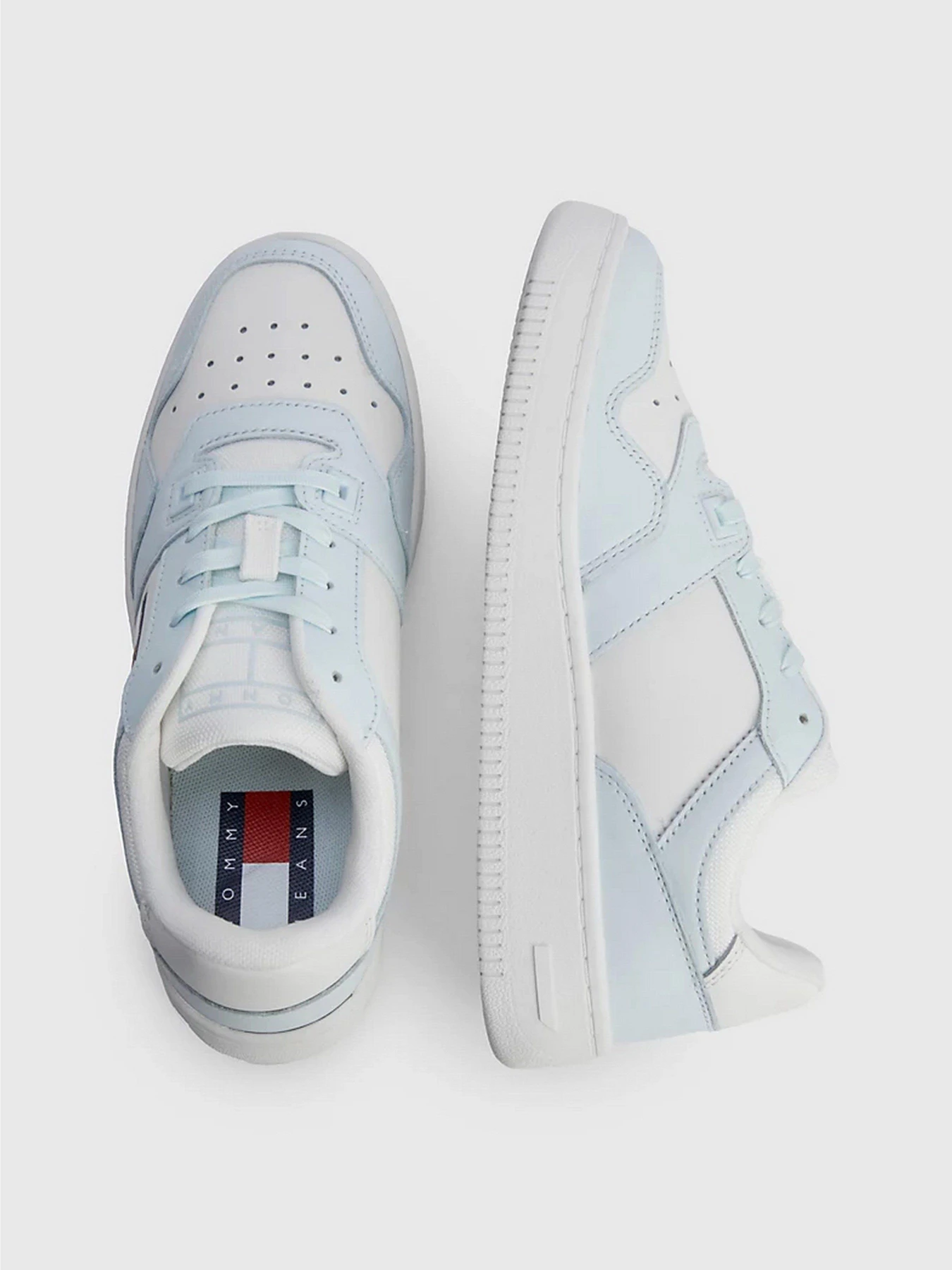 Кроссовки Tommy Hilfiger RETRO BASKETBALL TRAINERS модель EN0EN02204-CYO Кроссовки Tommy Hilfiger RETRO BASKETBALL TRAINERS модель EN0EN02204-CYO Фото
