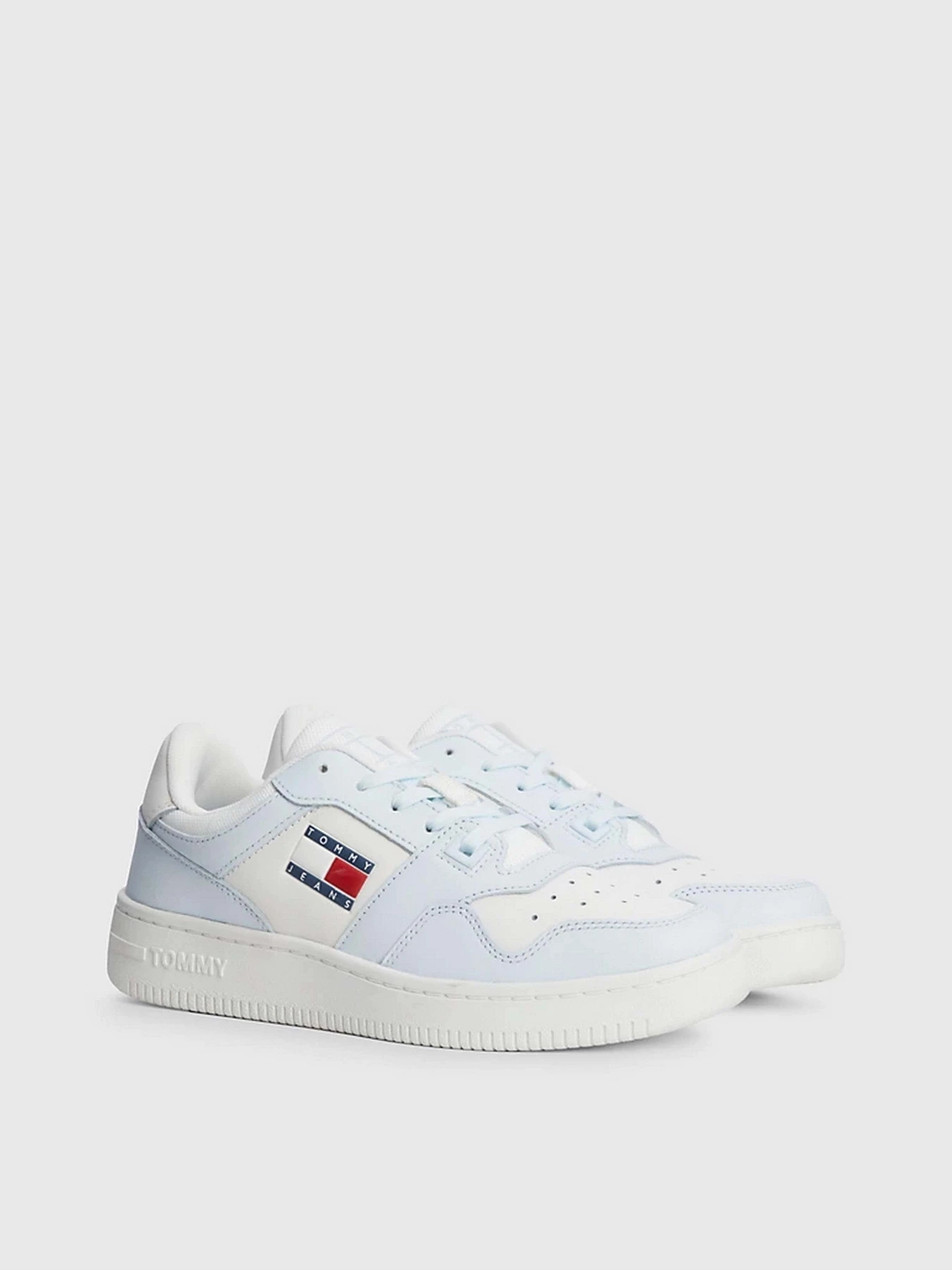 Кроссовки Tommy Hilfiger RETRO BASKETBALL TRAINERS модель EN0EN02204-CYO Кроссовки Tommy Hilfiger RETRO BASKETBALL TRAINERS модель EN0EN02204-CYO Фото