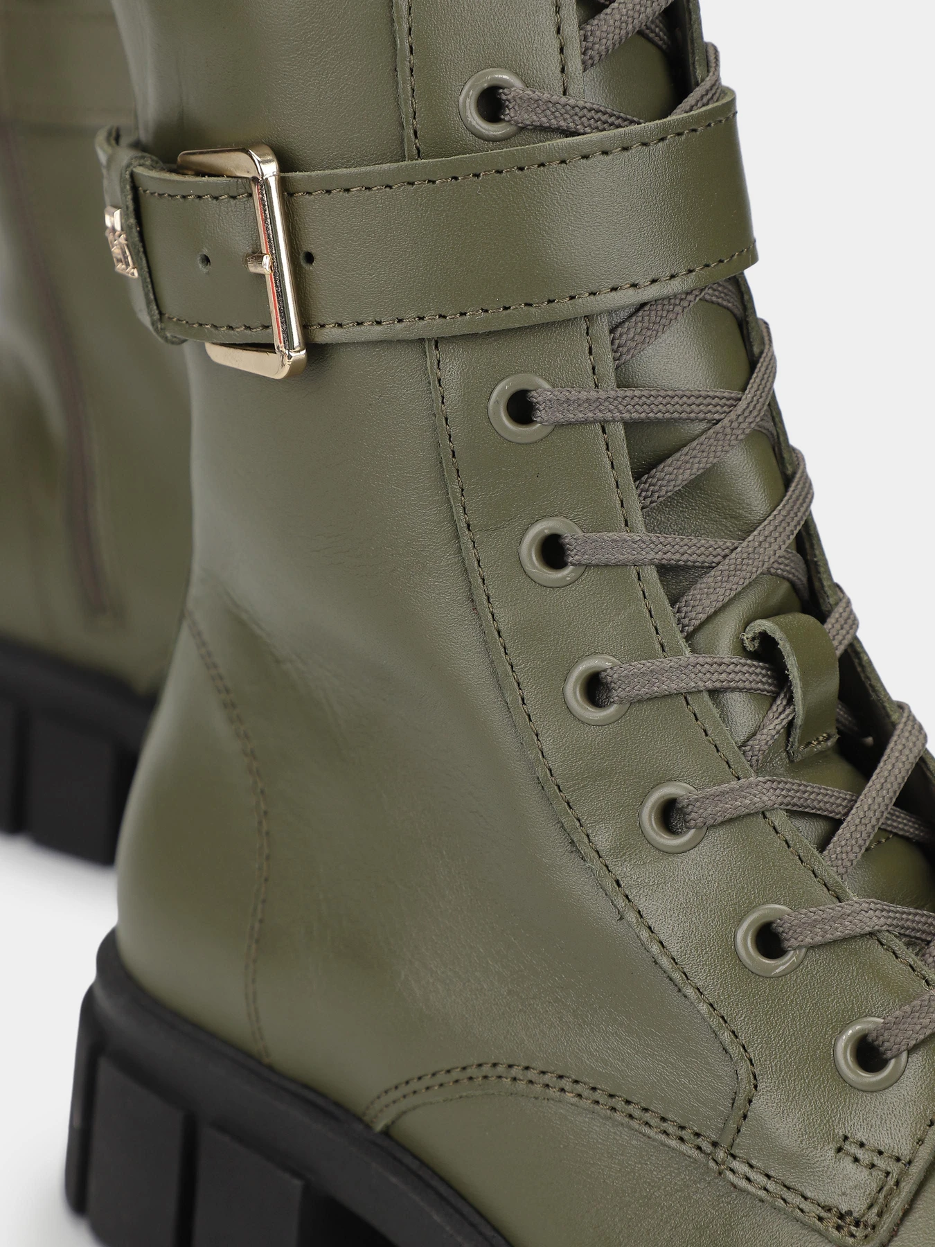 Ботинки и сапоги Tommy Hilfiger Cool Feminine Bikerboot модель FW0FW07322-RBN Ботинки и сапоги Tommy Hilfiger Cool Feminine Bikerboot модель FW0FW07322-RBN Фото