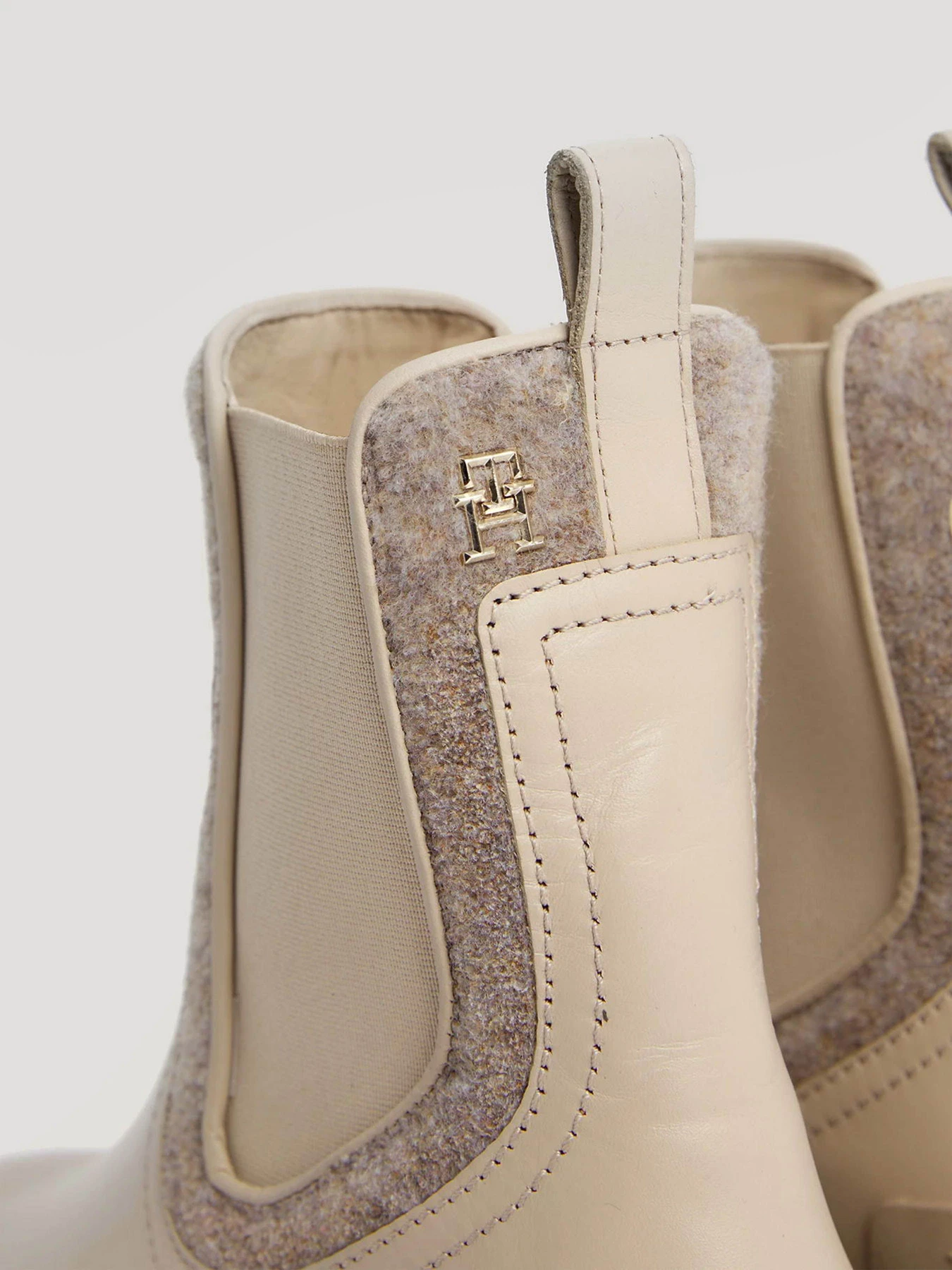 Ботинки и сапоги Tommy Hilfiger Flat Ankle Boots Abo Merino модель FW0FW07655-ABO Ботинки и сапоги Tommy Hilfiger Flat Ankle Boots Abo Merino модель FW0FW07655-ABO Фото