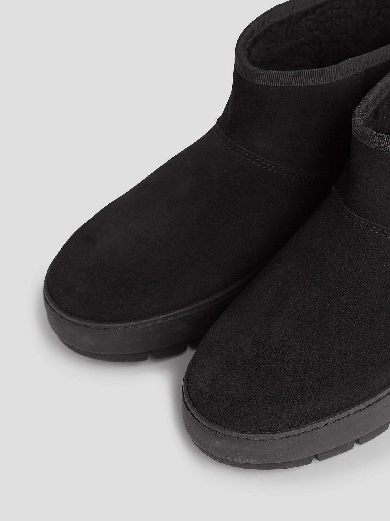 Ботинки и сапоги Tommy Hilfiger Warm Lined Suede Low Snow Boots модель FW0FW07662-BDS Ботинки и сапоги Tommy Hilfiger Warm Lined Suede Low Snow Boots модель FW0FW07662-BDS Фото