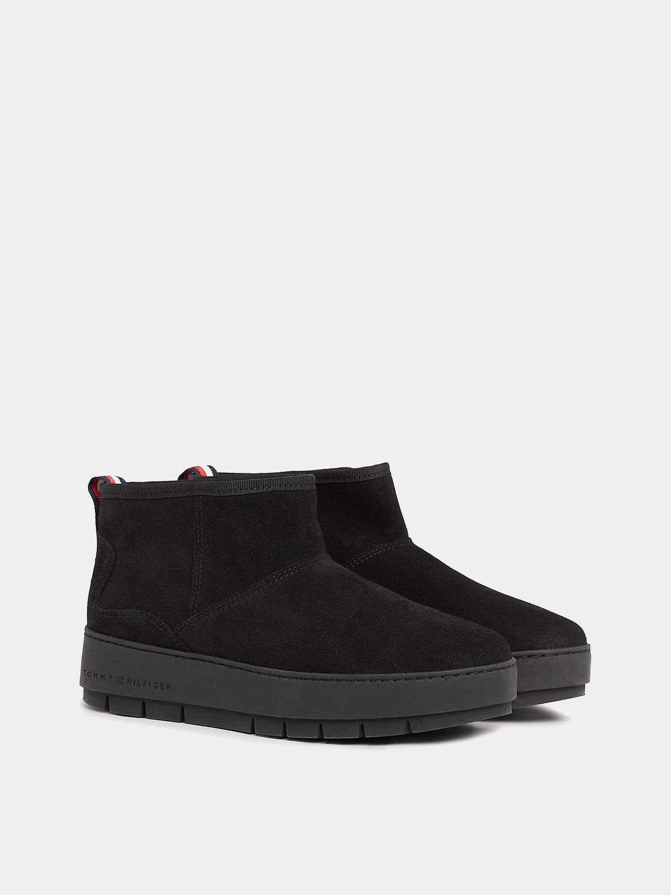 Ботинки и сапоги Tommy Hilfiger Warm Lined Suede Low Snow Boots модель FW0FW07662-BDS Ботинки и сапоги Tommy Hilfiger Warm Lined Suede Low Snow Boots модель FW0FW07662-BDS Фото