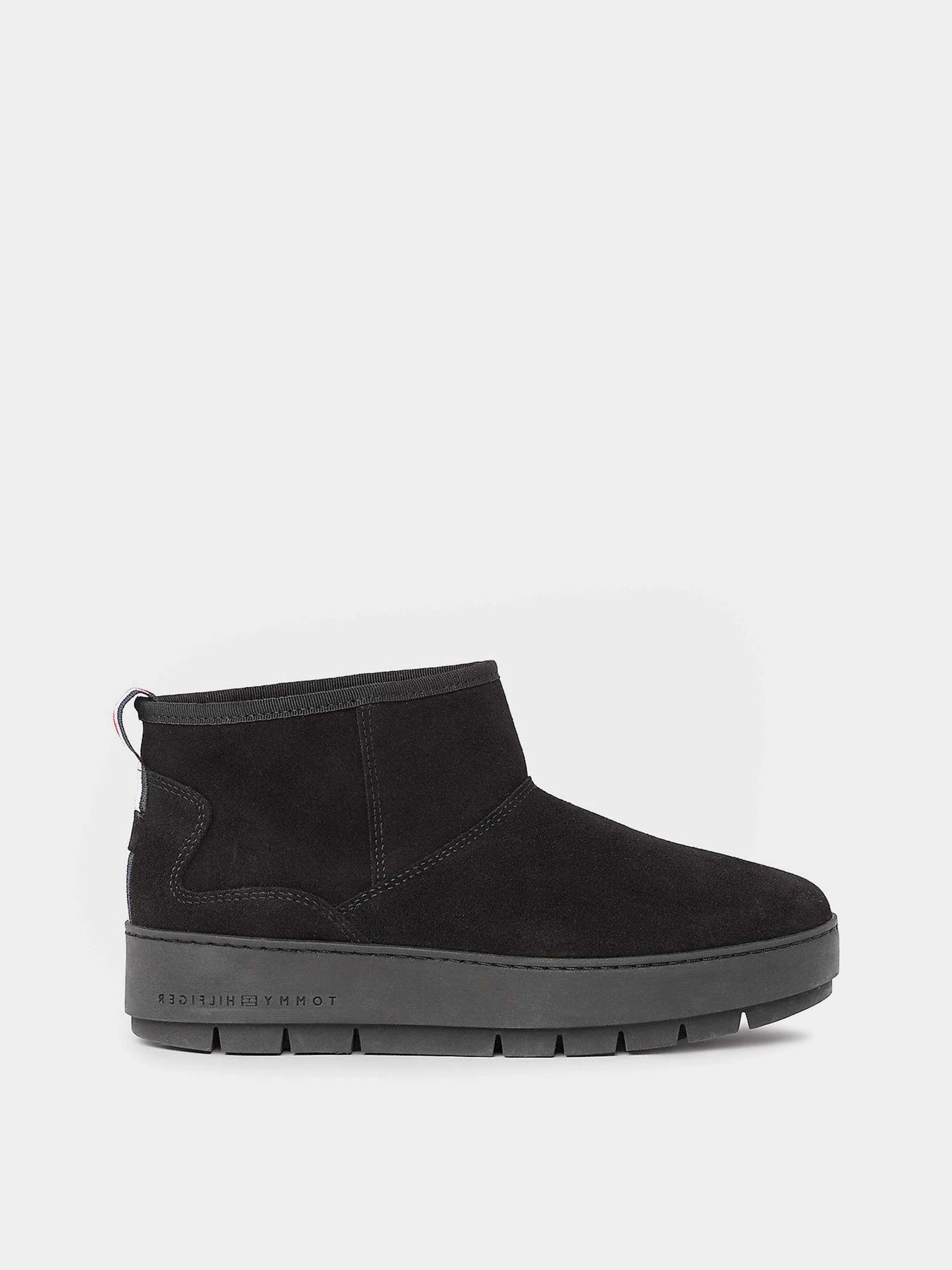 Ботинки и сапоги Tommy Hilfiger Warm Lined Suede Low Snow Boots модель FW0FW07662-BDS Ботинки и сапоги Tommy Hilfiger Warm Lined Suede Low Snow Boots модель FW0FW07662-BDS Фото