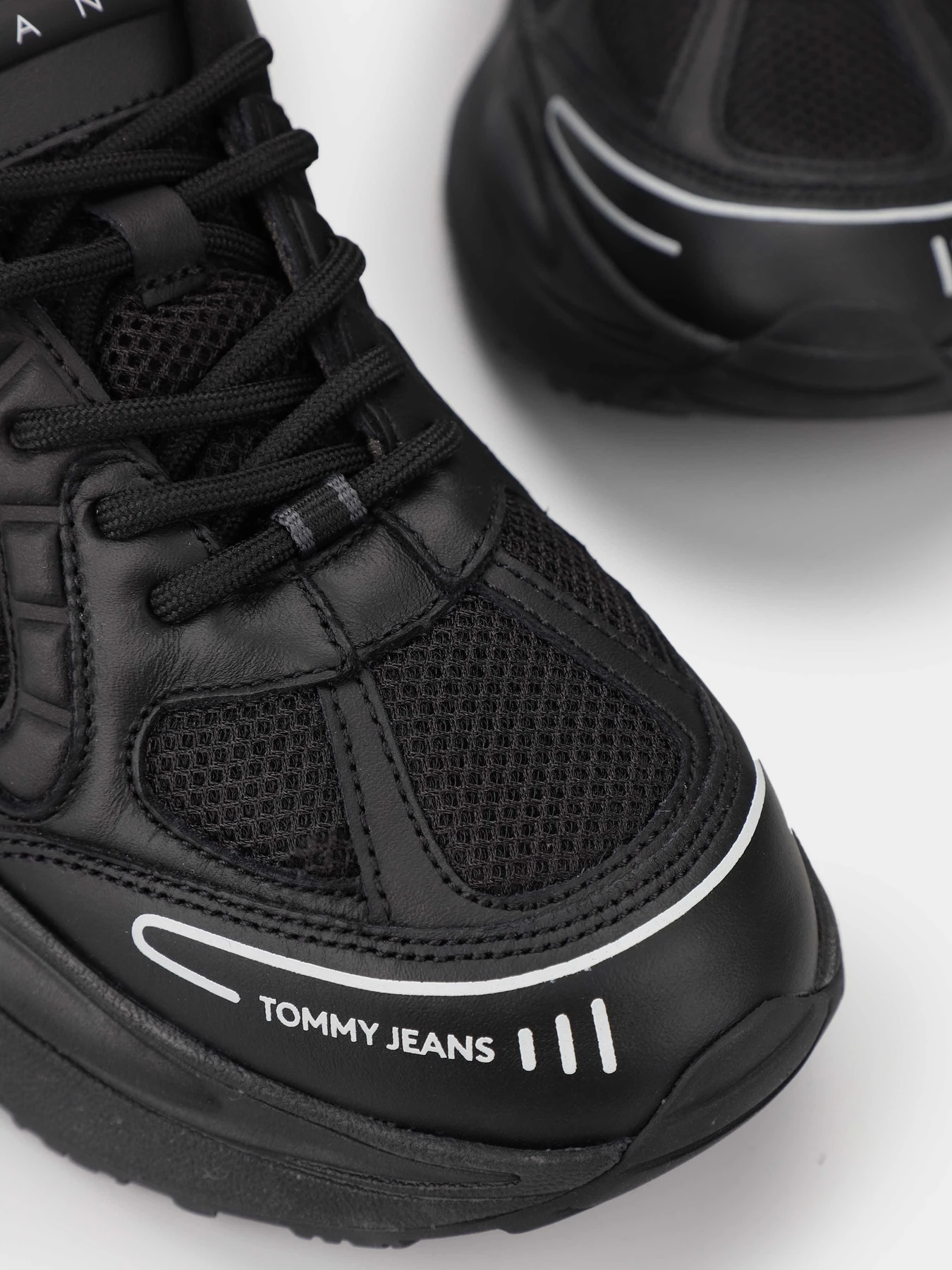 Кроссовки Tommy Hilfiger Chunky Runner модель EN0EN02247-BDS Кроссовки Tommy Hilfiger Chunky Runner модель EN0EN02247-BDS Фото