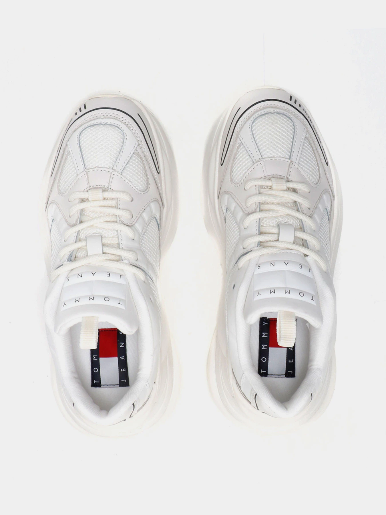 Кросівки Tommy Hilfiger Leather Chunky Sole Runner Trainers модель EN0EN02247-YBL Кросівки Tommy Hilfiger Leather Chunky Sole Runner Trainers модель EN0EN02247-YBL Фото