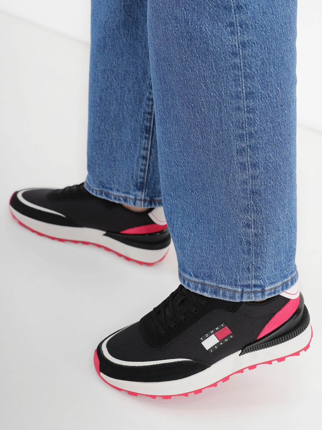 Кросівки Tommy Hilfiger модель EN0EN02275-BDS Кросівки Tommy Hilfiger модель EN0EN02275-BDS Фото