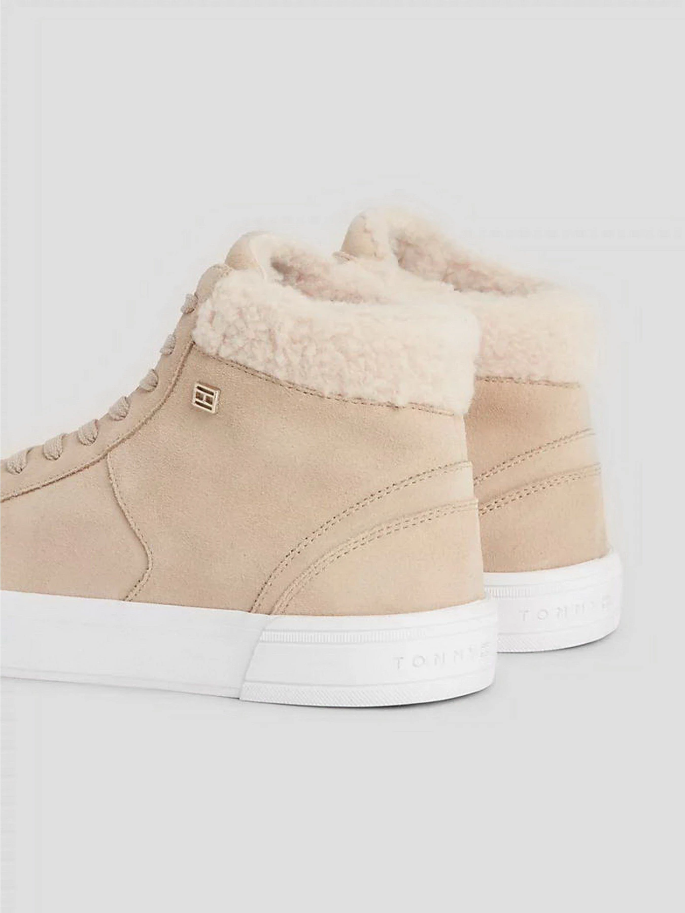 Ботинки и сапоги Tommy Hilfiger Suede High-Top Trainers модель FW0FW07549-ABO Фото