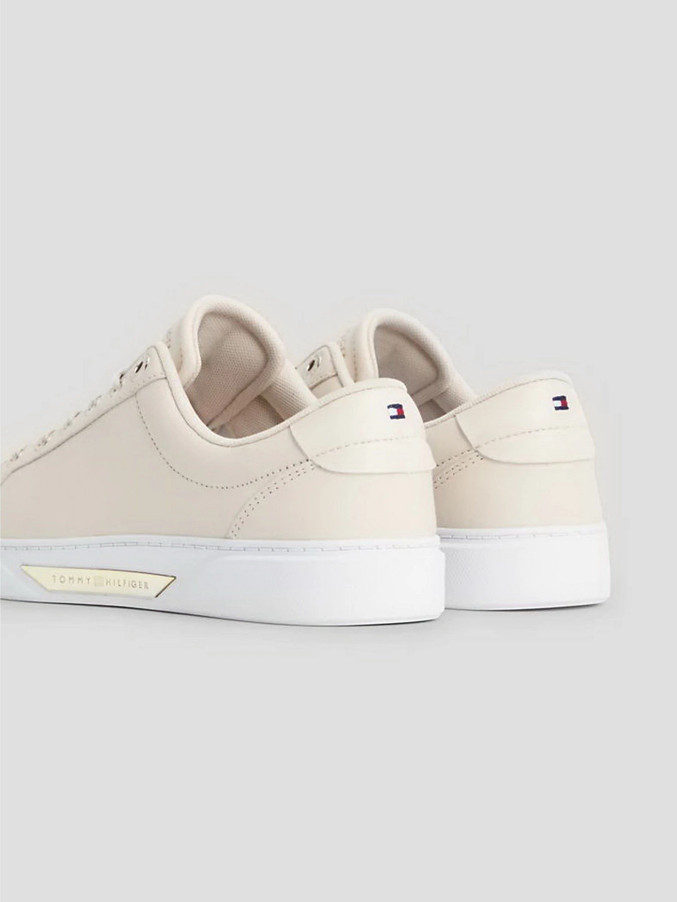 Кеды Tommy Hilfiger Genuine Leather Logo Detailed Sneaker модель FW0FW07560-ABH Кеды Tommy Hilfiger Genuine Leather Logo Detailed Sneaker модель FW0FW07560-ABH Фото