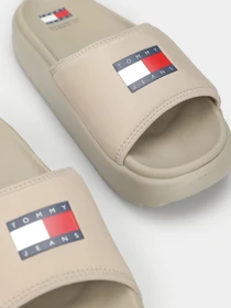 Шльопанці Tommy Hilfiger модель EN0EN02448-PKQ Фото