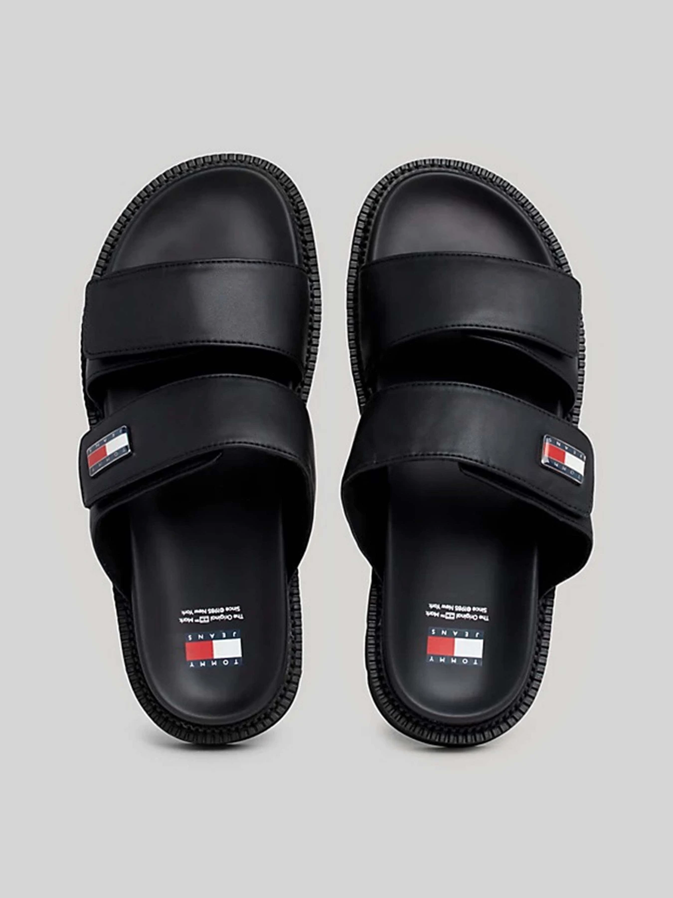 Шлёпанцы Tommy Hilfiger модель EN0EN02560-BDS Шлёпанцы Tommy Hilfiger модель EN0EN02560-BDS Фото