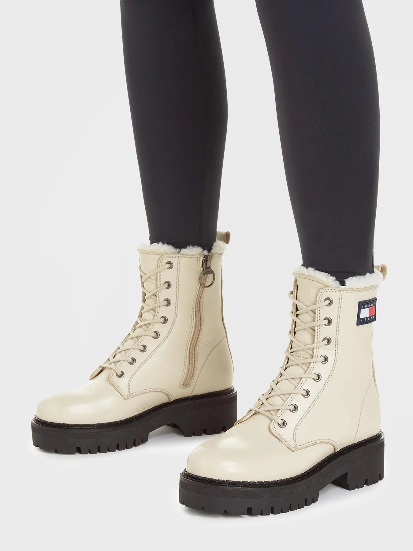 Ботинки и сапоги Tommy Hilfiger модель EN0EN02317-ACG Ботинки и сапоги Tommy Hilfiger модель EN0EN02317-ACG Фото