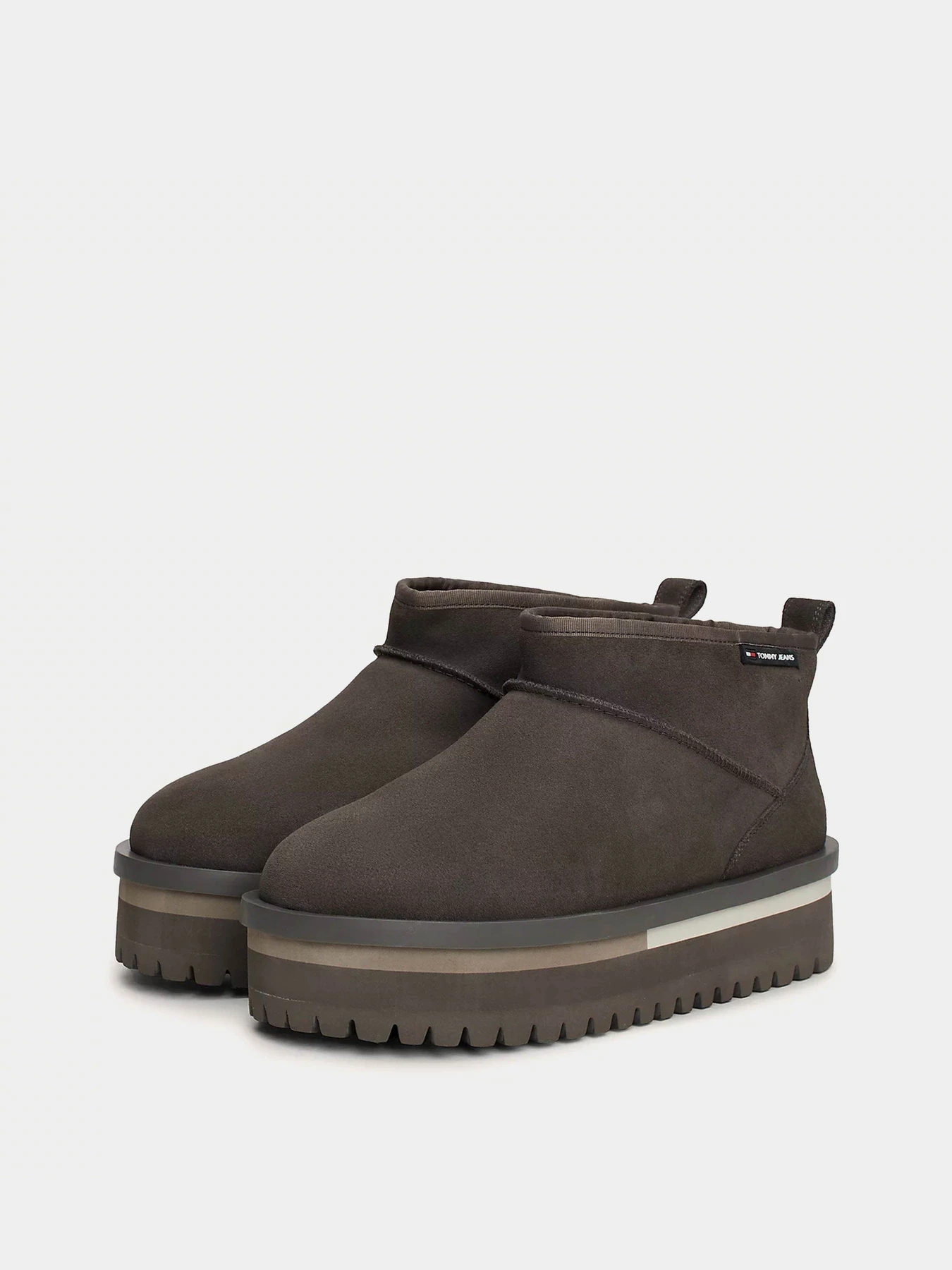 Ботинки и сапоги Tommy Hilfiger модель EN0EN02599-PL0 Ботинки и сапоги Tommy Hilfiger модель EN0EN02599-PL0 Фото