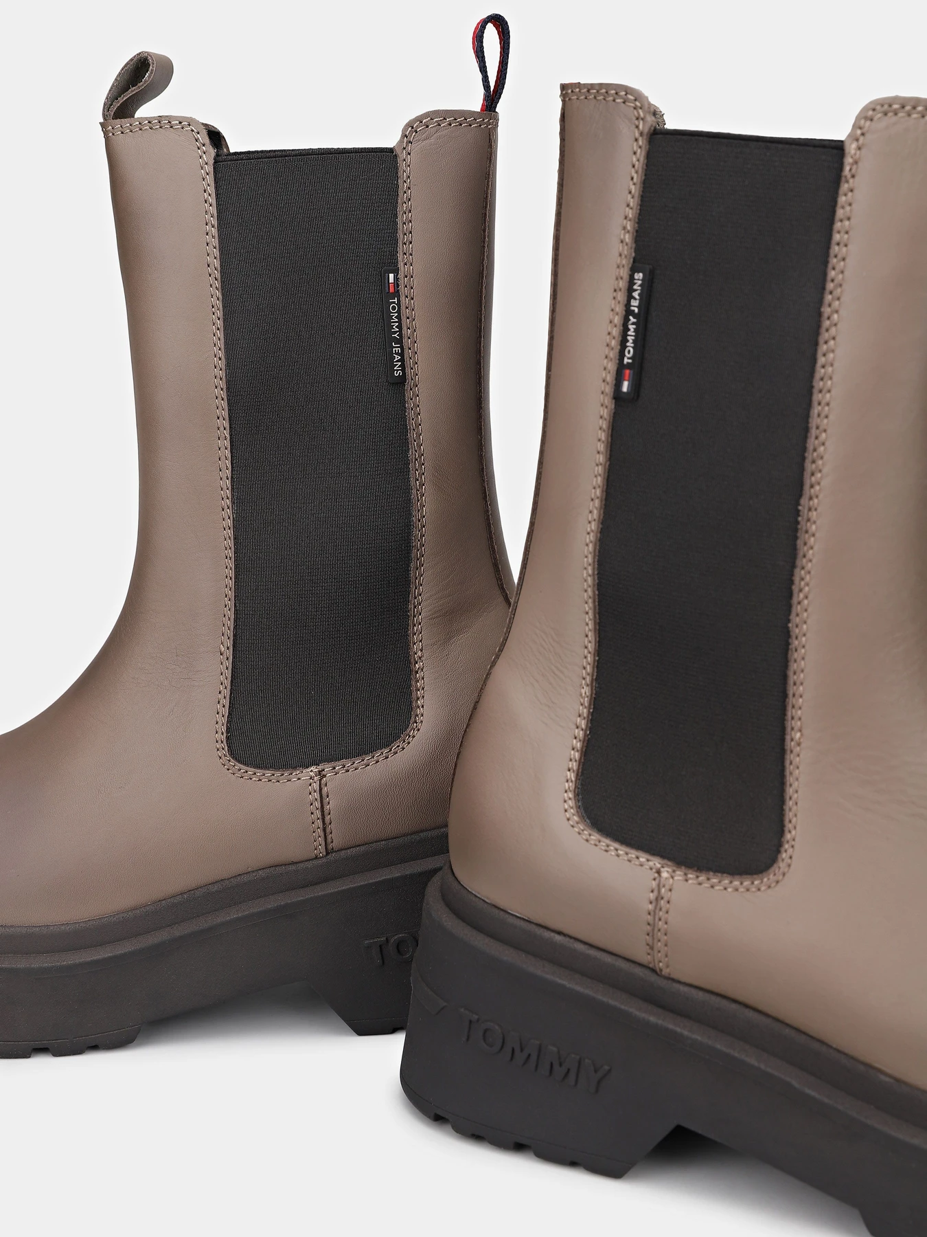 Ботинки и сапоги Tommy Hilfiger модель EN0EN02635-PKC Ботинки и сапоги Tommy Hilfiger модель EN0EN02635-PKC Фото