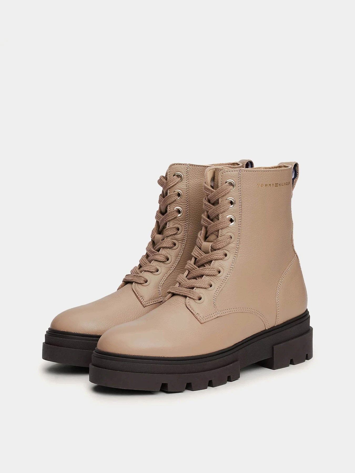 Ботинки и сапоги Tommy Hilfiger модель FW0FW08160-AEG Ботинки и сапоги Tommy Hilfiger модель FW0FW08160-AEG Фото