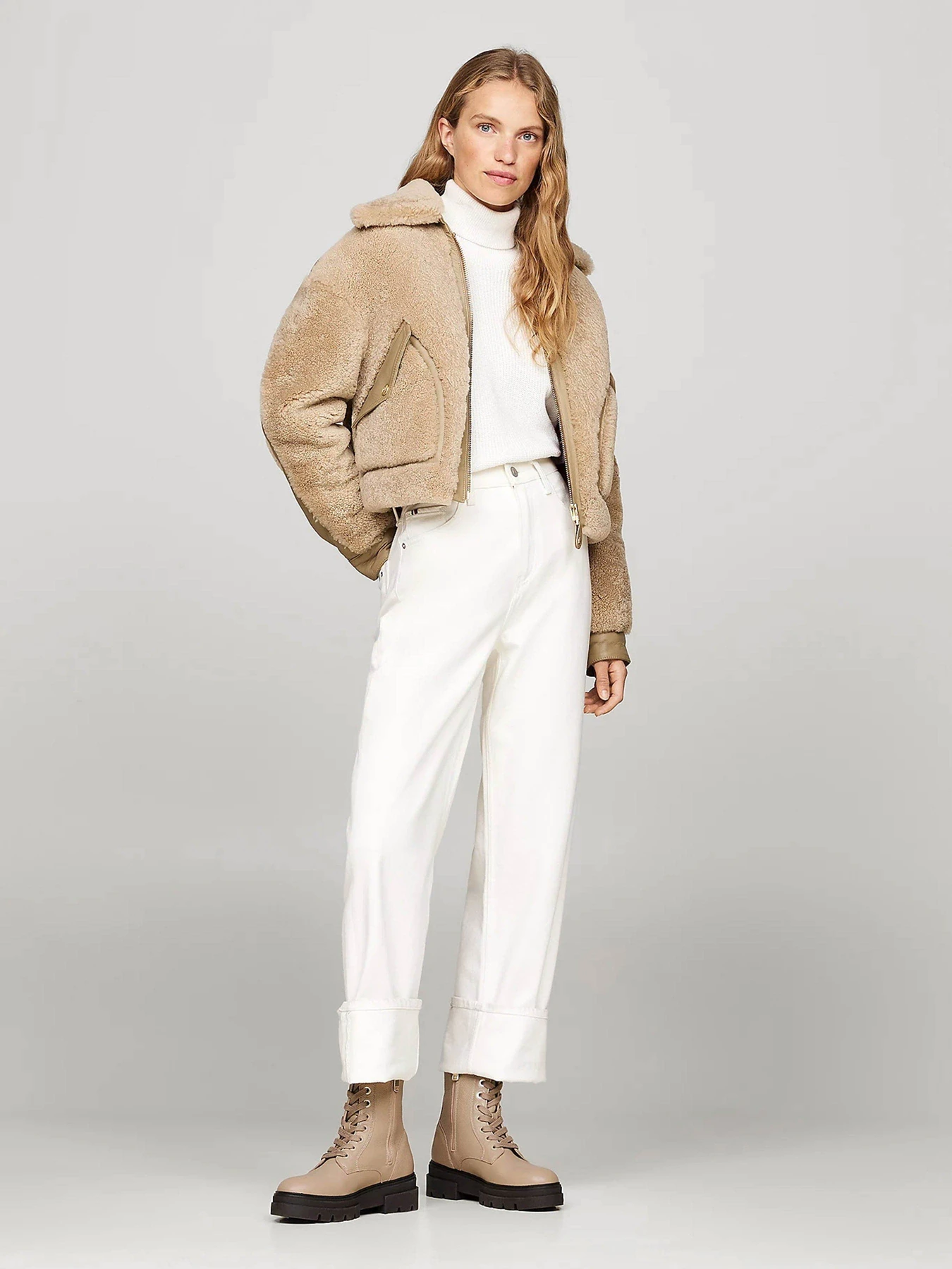 Ботинки и сапоги Tommy Hilfiger модель FW0FW08160-AEG Ботинки и сапоги Tommy Hilfiger модель FW0FW08160-AEG Фото