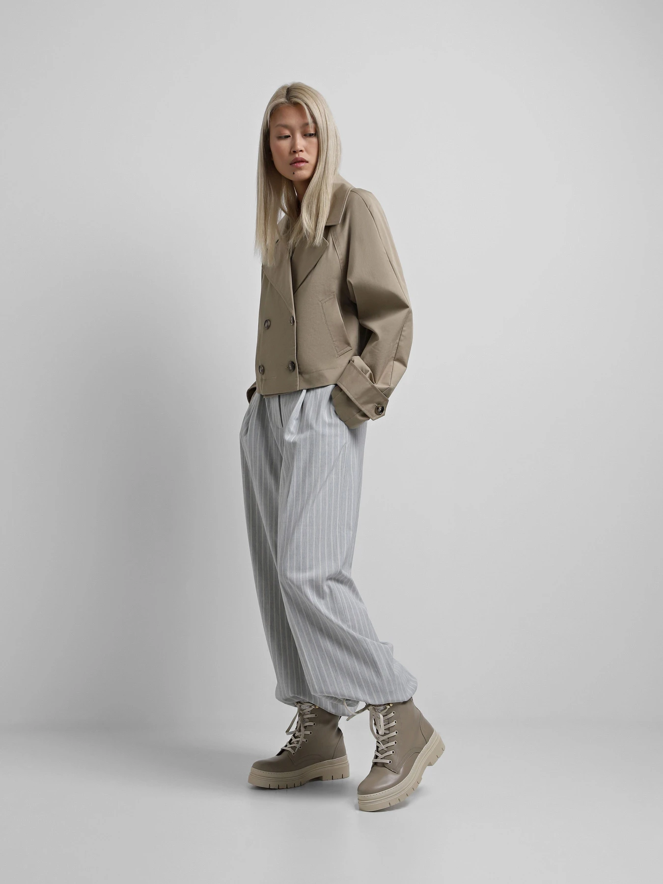 Ботинки и сапоги Tommy Hilfiger модель FW0FW08166-0F7 Ботинки и сапоги Tommy Hilfiger модель FW0FW08166-0F7 Фото